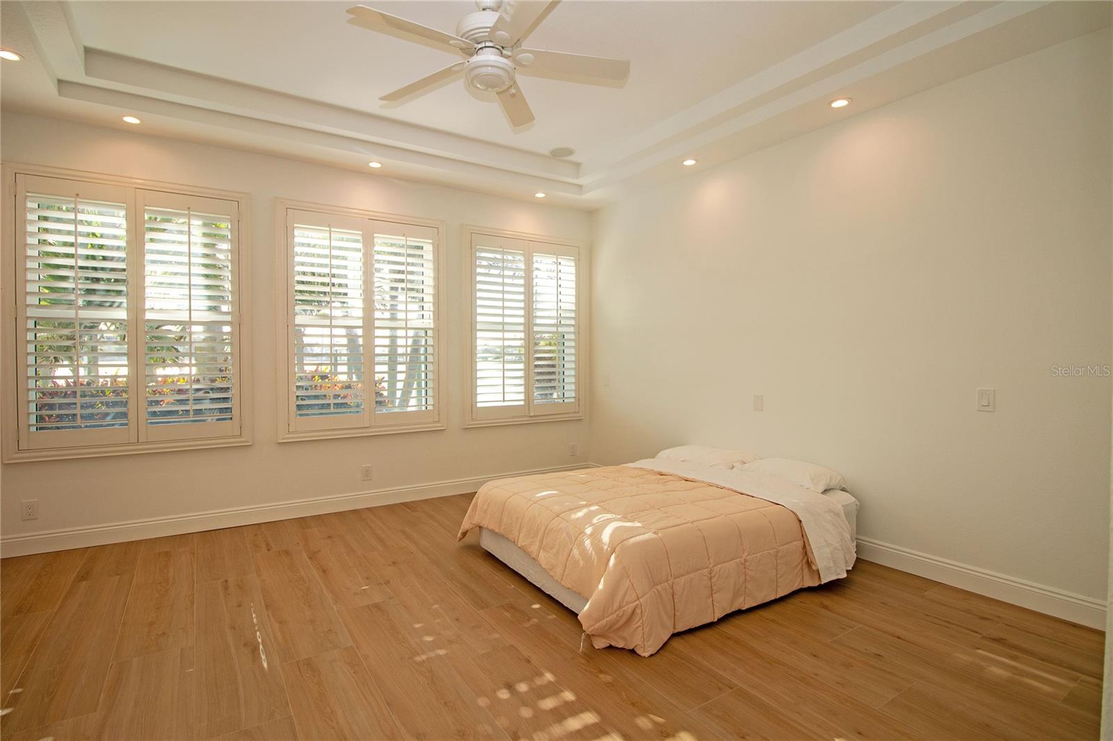 Image 49 of 100 For 17011 Dolphin Drive