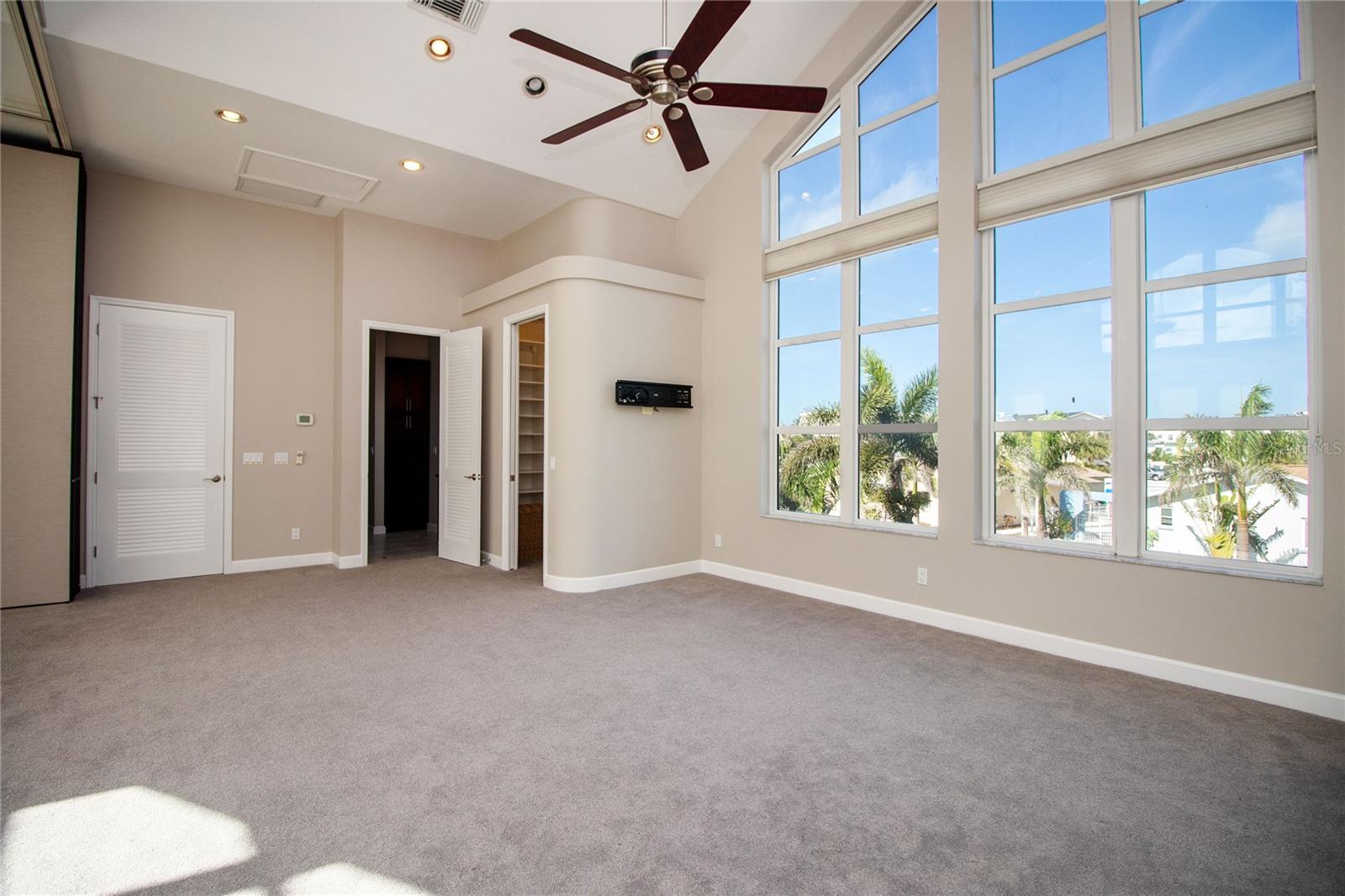 Image 72 of 100 For 17011 Dolphin Drive