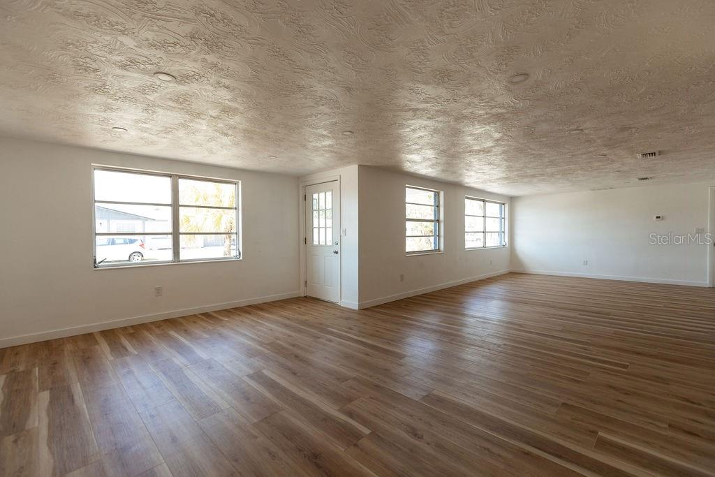 Image 12 of 51 For 3530 Umber Road