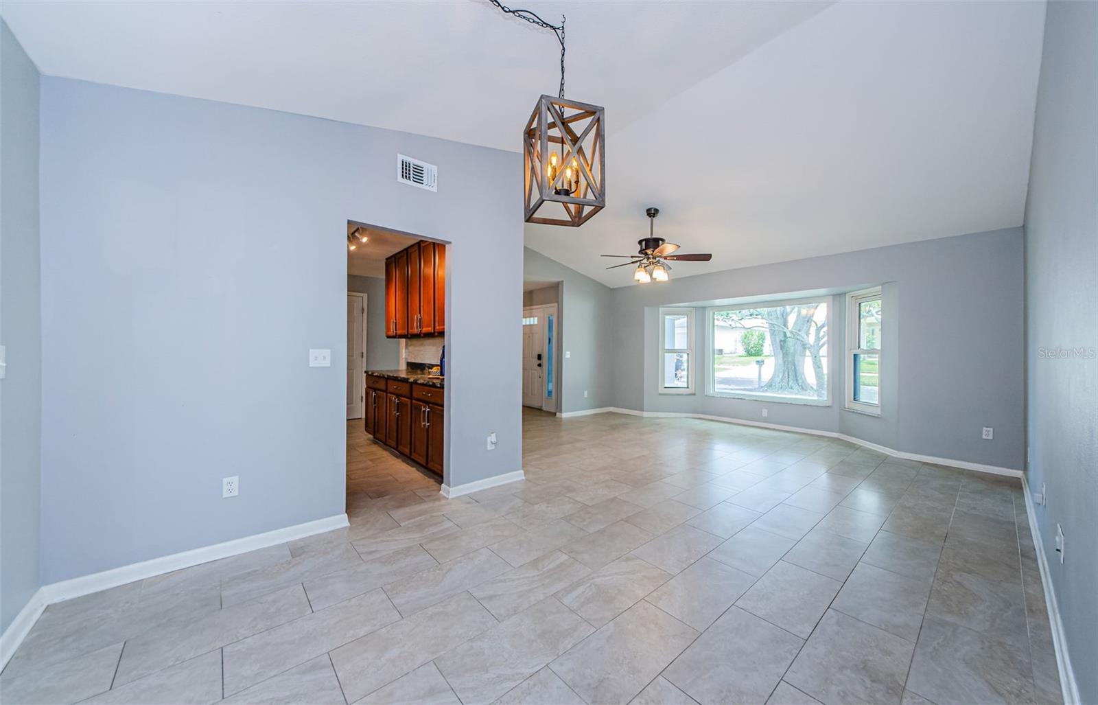 Image 10 of 45 For 2609 Sunnyside Circle