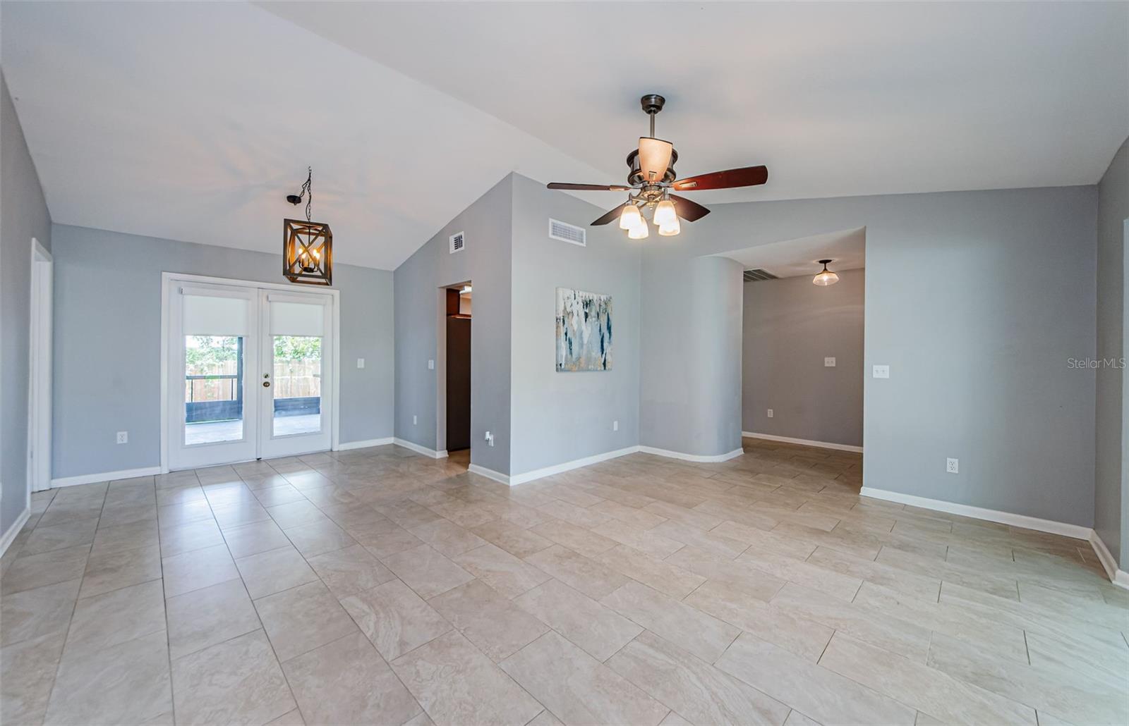 Image 6 of 45 For 2609 Sunnyside Circle