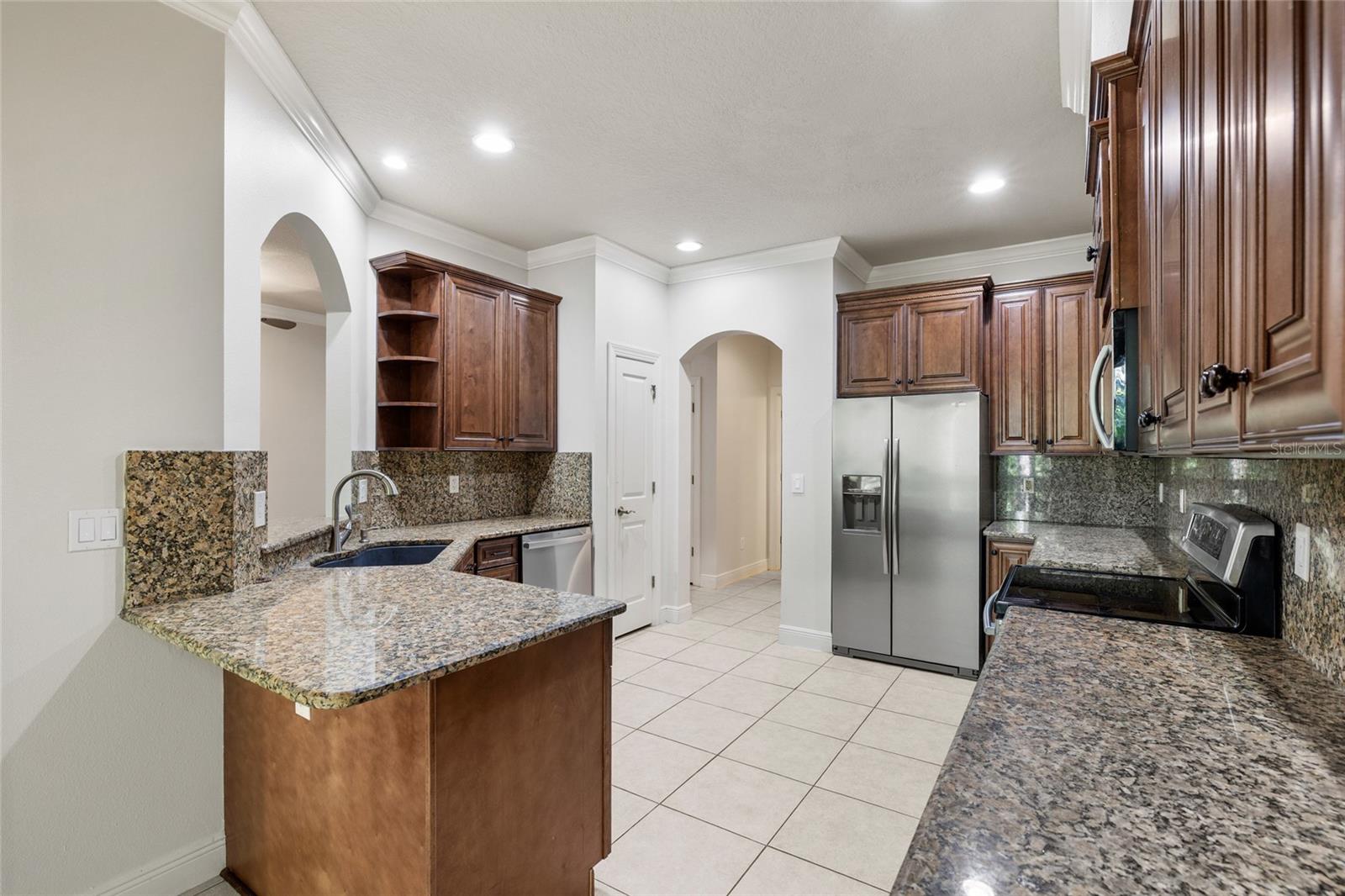 Listing photo id 12 for 4920 Anniston Circle