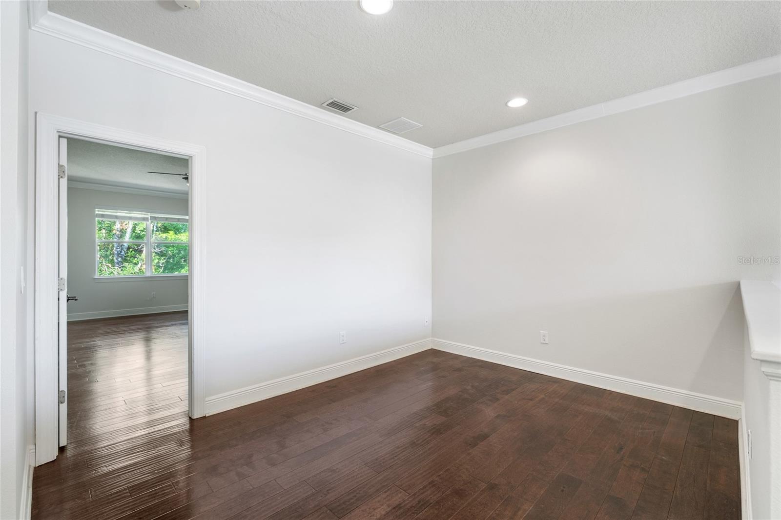 Listing photo id 16 for 4920 Anniston Circle