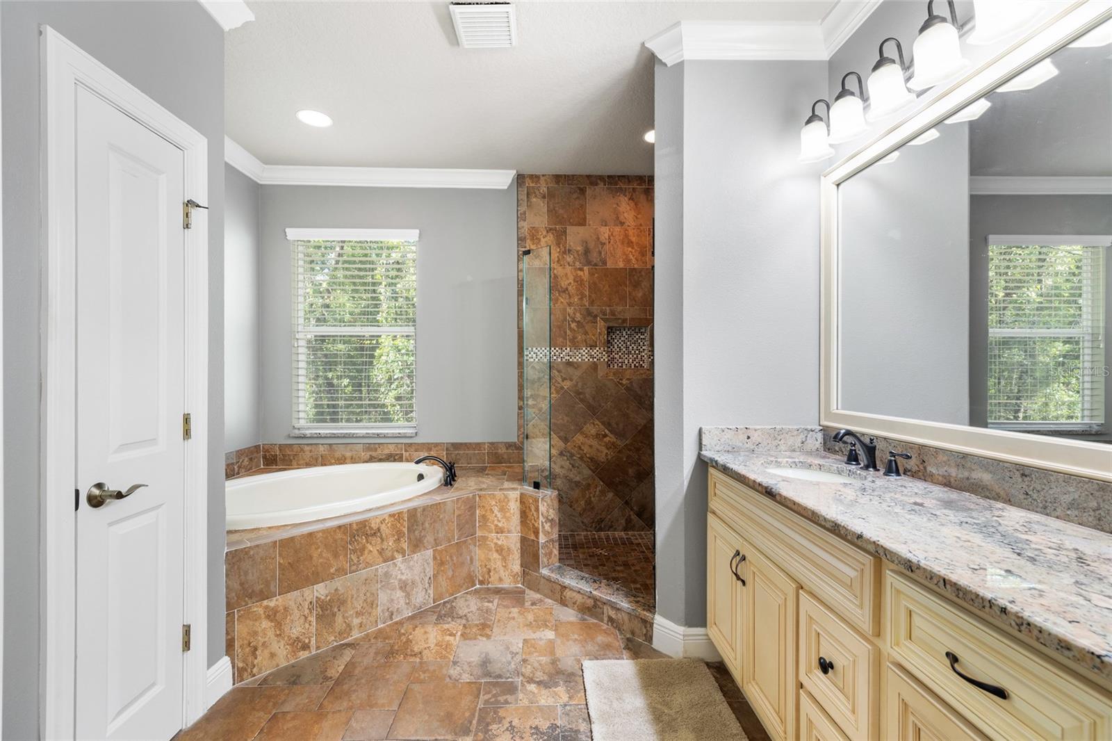Listing photo id 20 for 4920 Anniston Circle