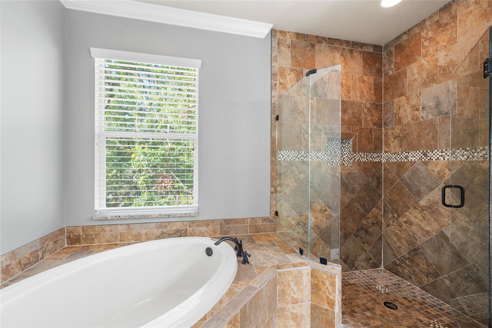 Listing photo id 22 for 4920 Anniston Circle