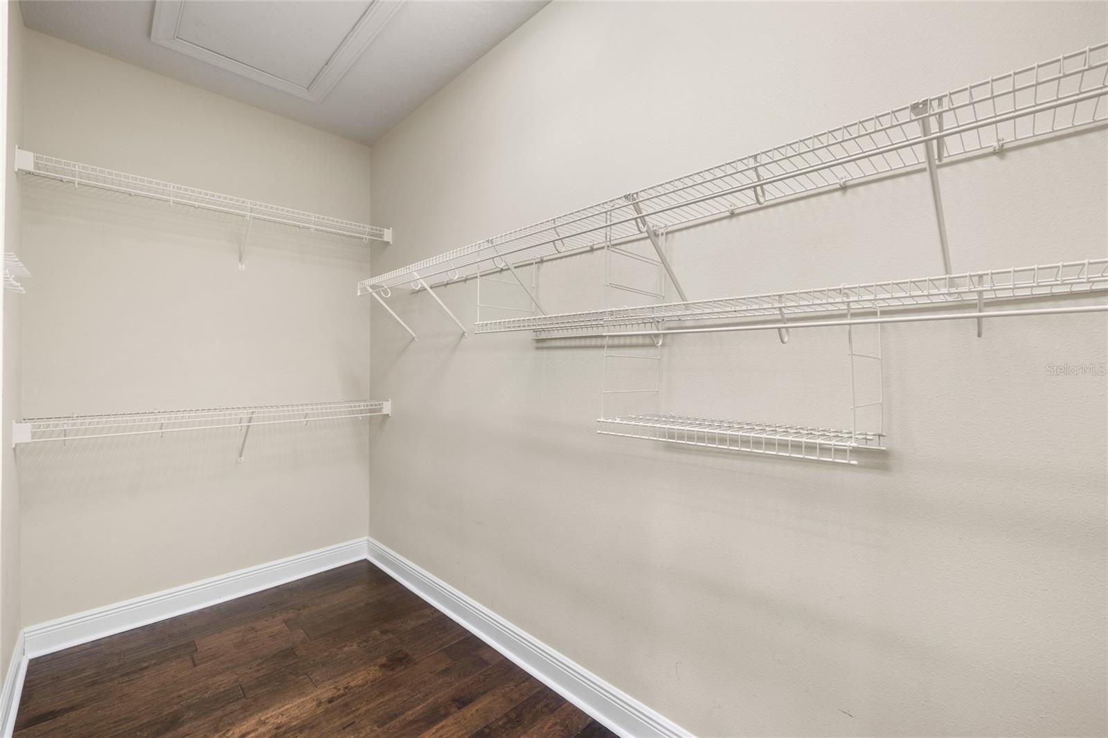 Listing photo id 24 for 4920 Anniston Circle