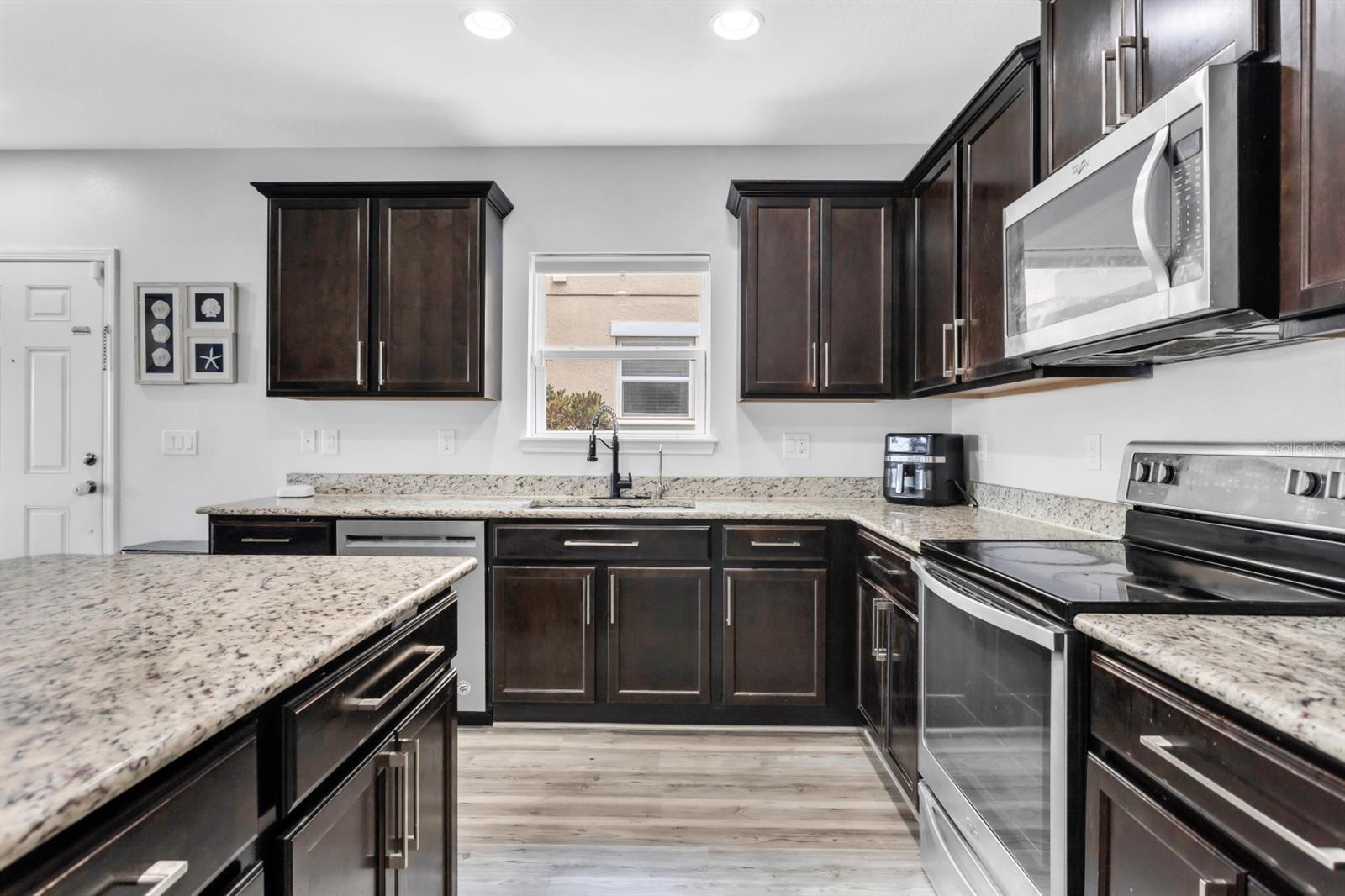Listing photo id 6 for 4743 Somerset Hill Lane