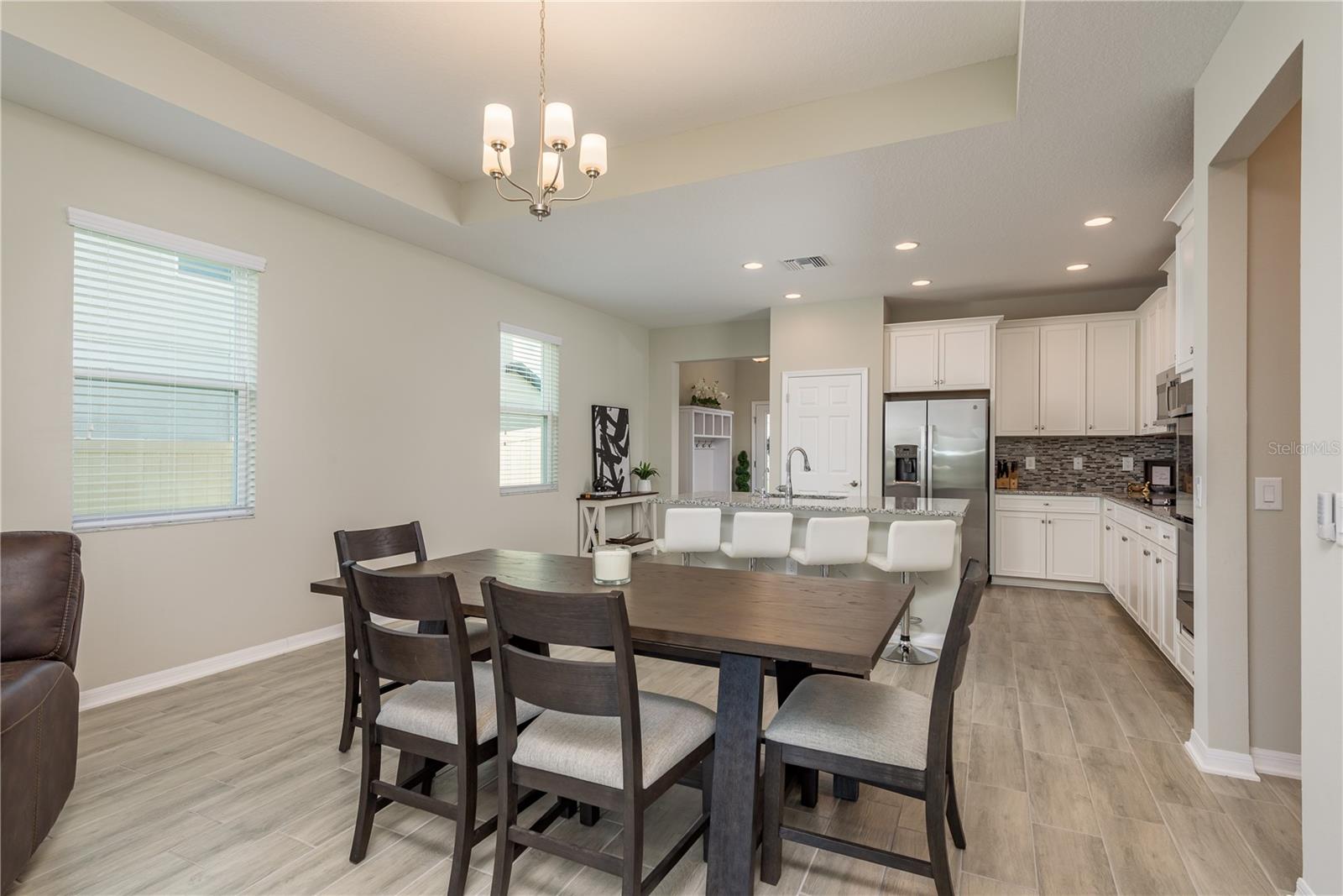 Listing photo id 9 for 12451 Nouveau Avenue