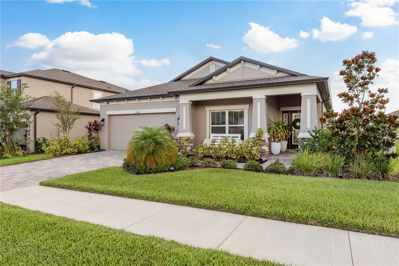 Listing photo id 0 for 12451 Nouveau Avenue