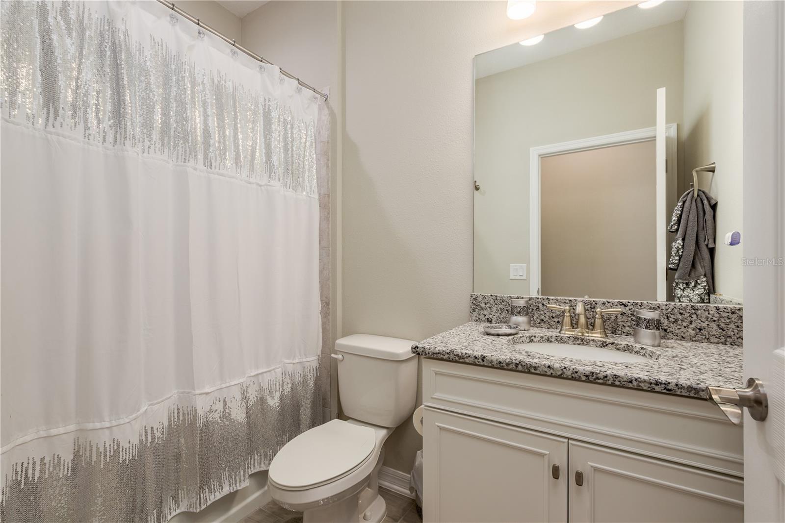 Listing photo id 23 for 12451 Nouveau Avenue