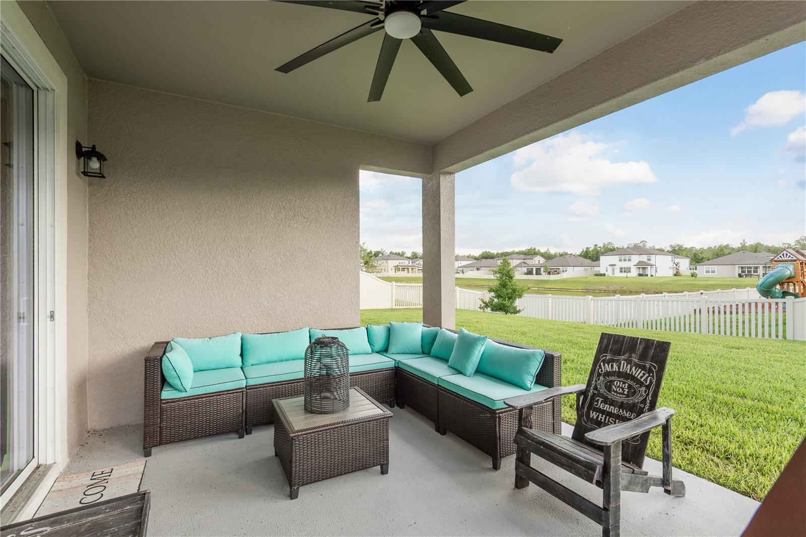 Listing photo id 29 for 12451 Nouveau Avenue