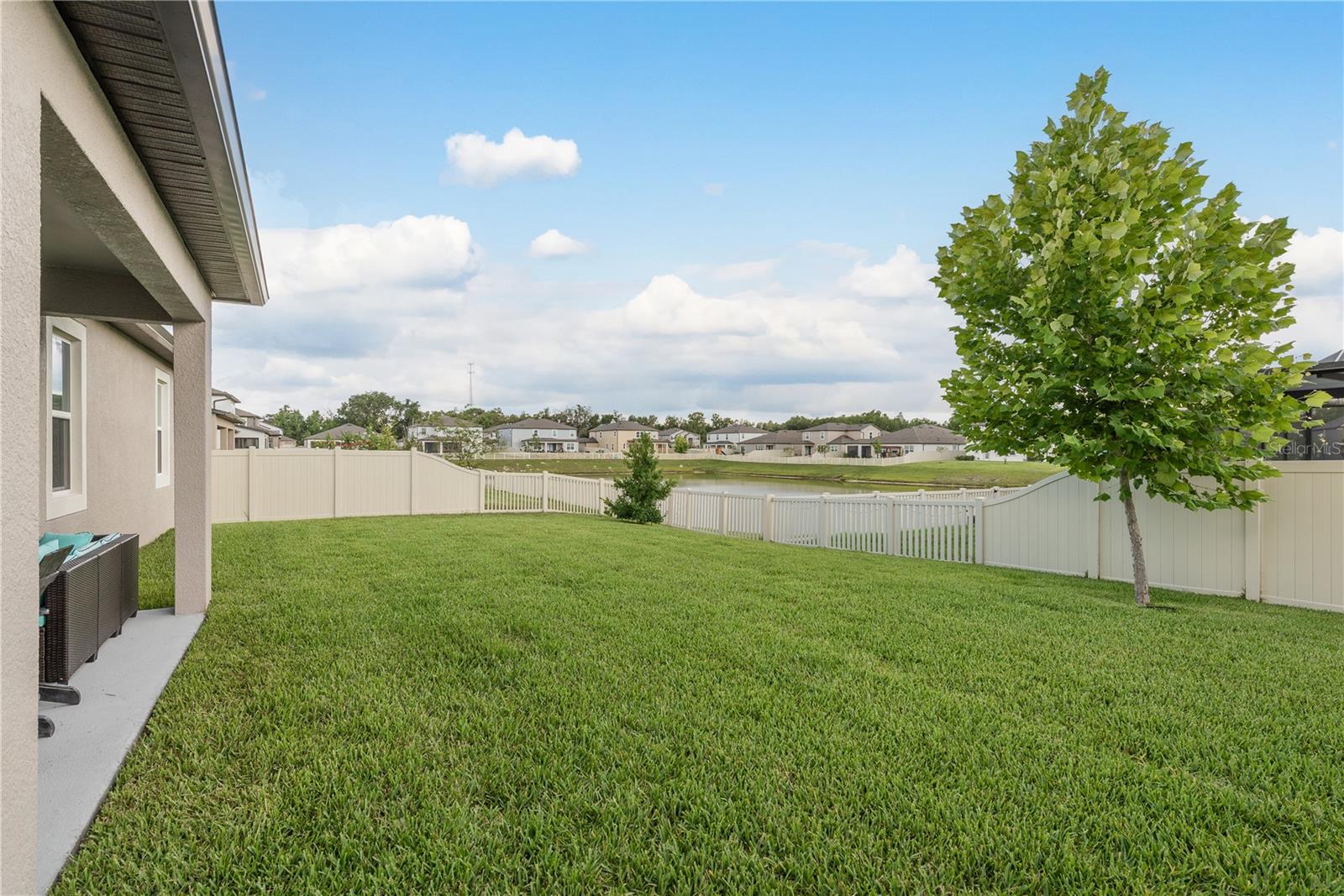 Listing photo id 31 for 12451 Nouveau Avenue
