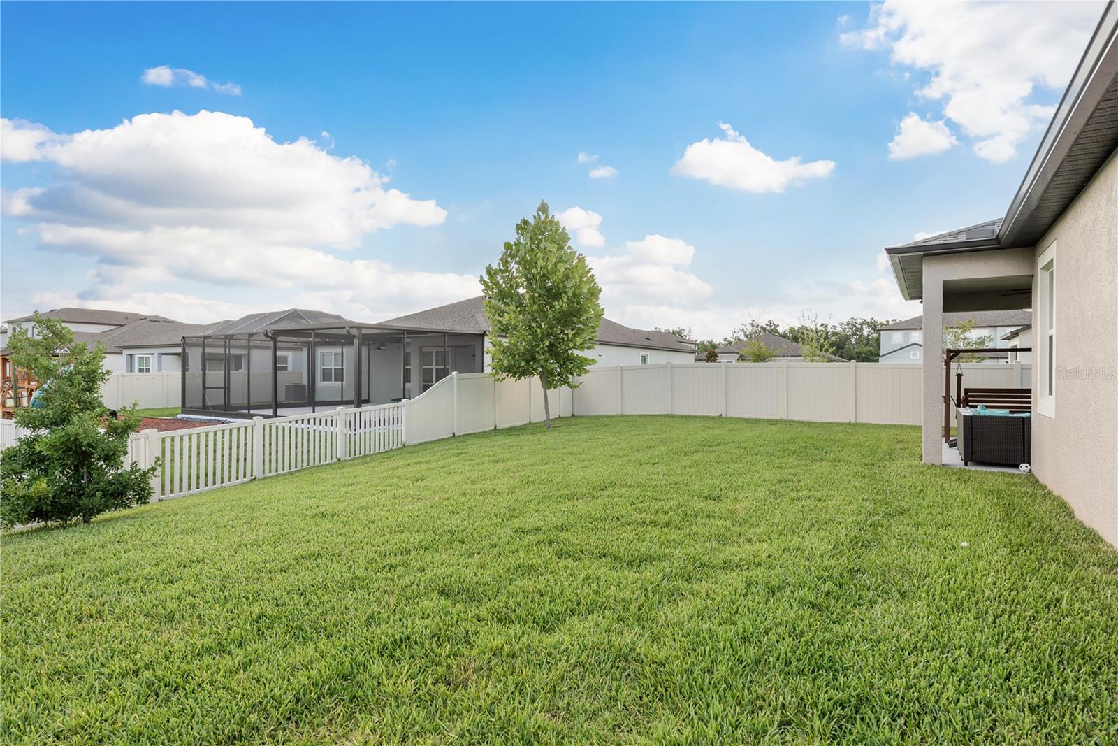 Listing photo id 34 for 12451 Nouveau Avenue
