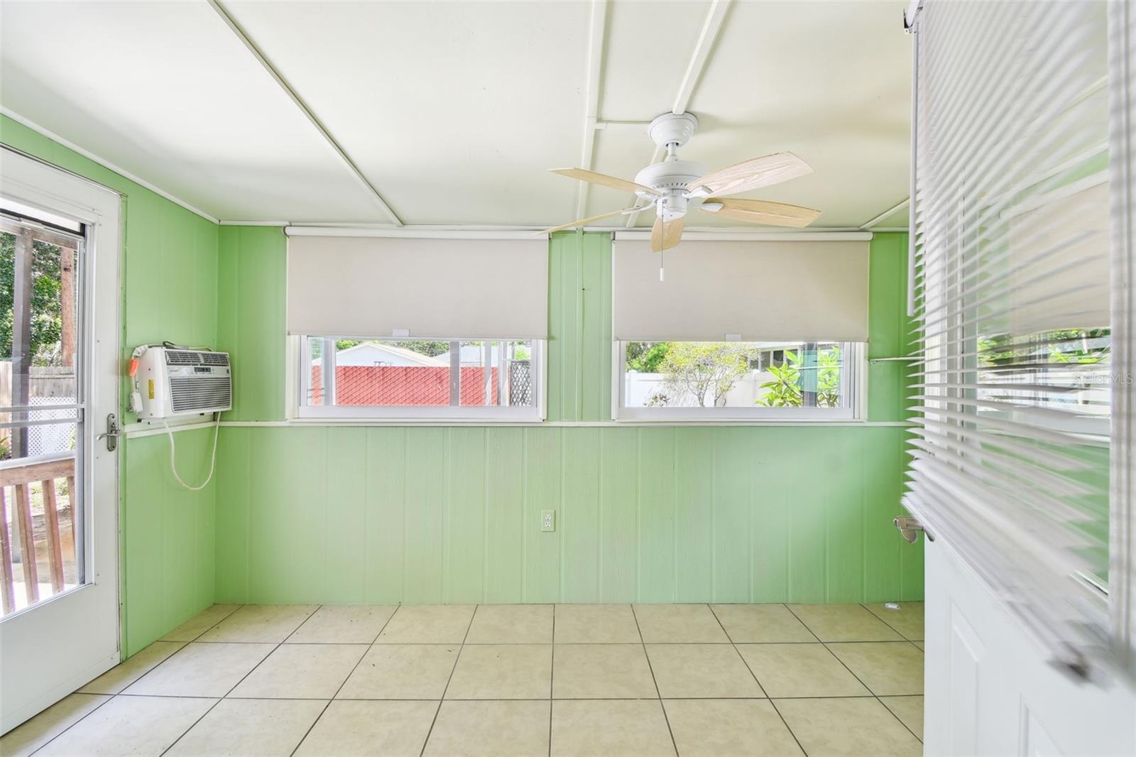 Image 45 of 60 For 516 Northmoor Avenue N