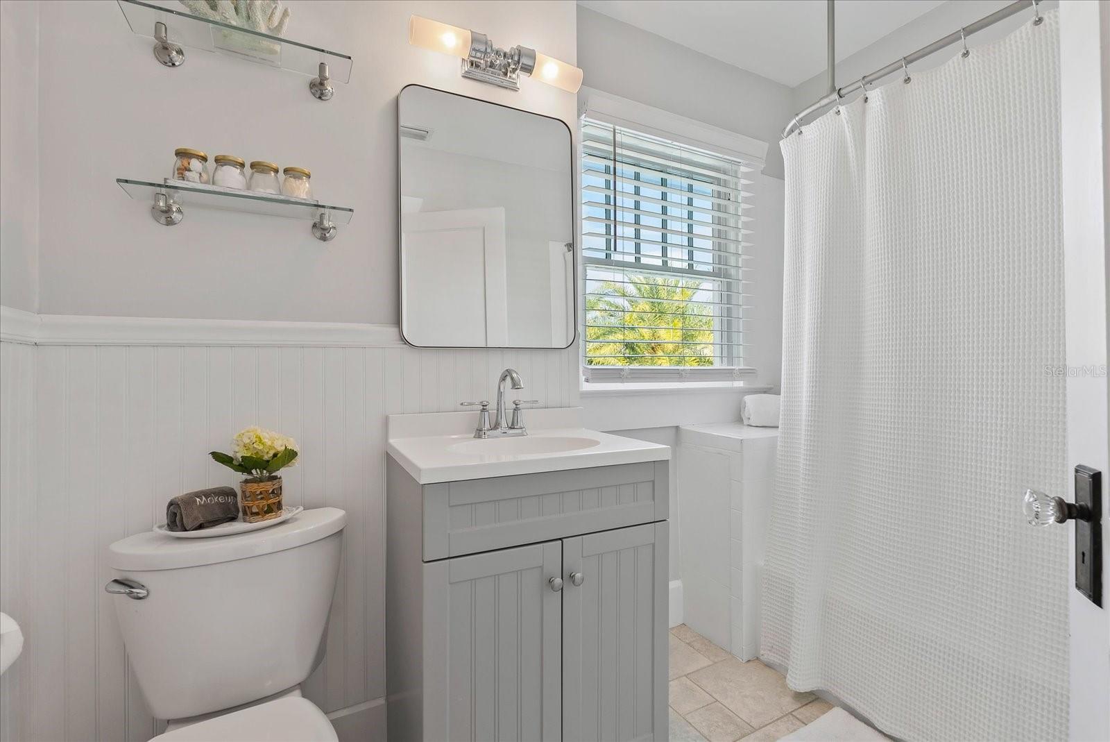 Image 30 of 64 For 235 10th Avenue Ne