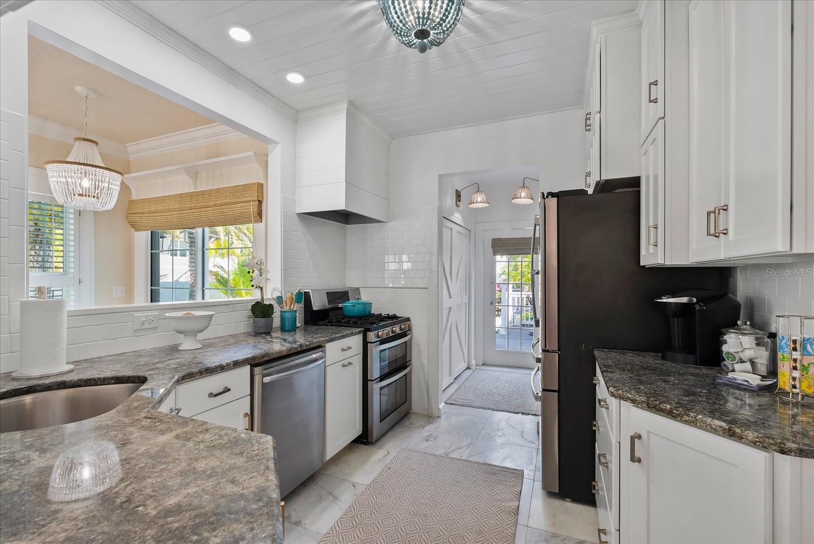 Image 34 of 64 For 235 10th Avenue Ne