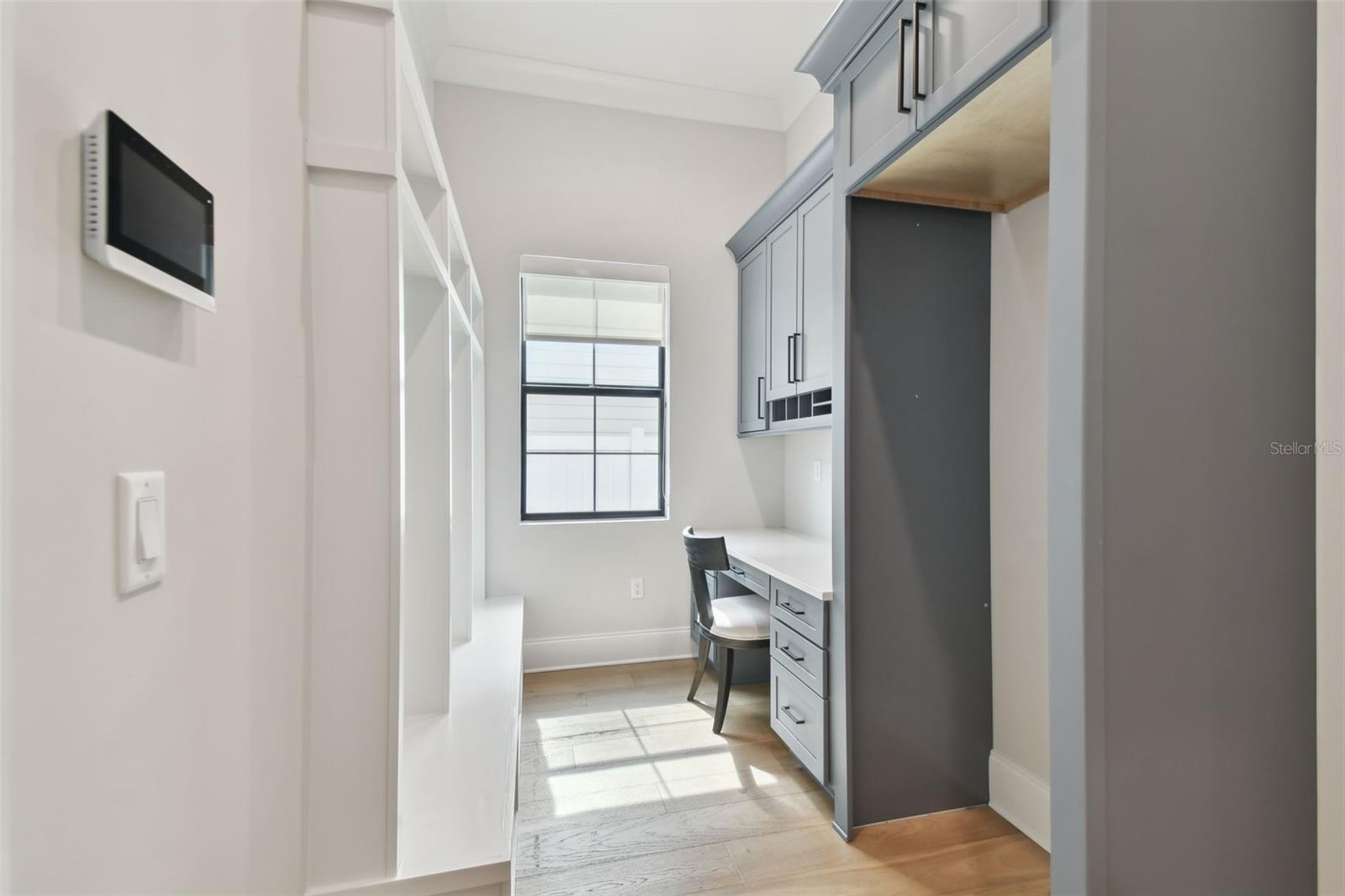 Image 27 of 67 For 4109 Inman Avenue