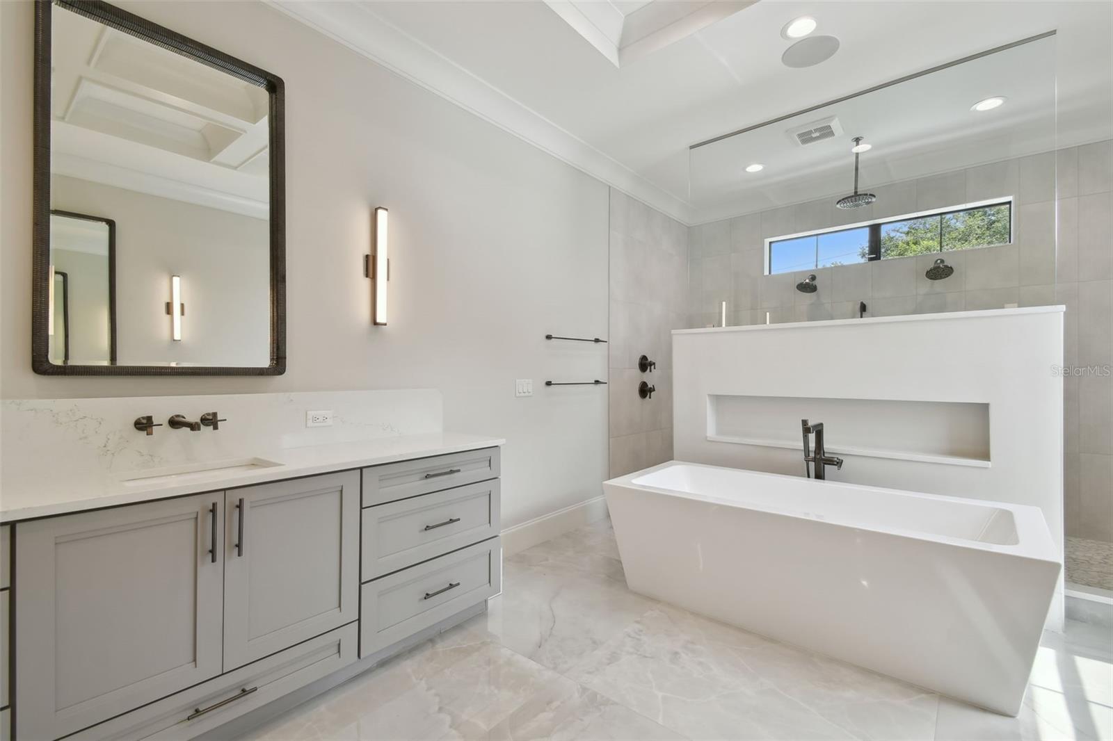 Image 33 of 67 For 4109 Inman Avenue