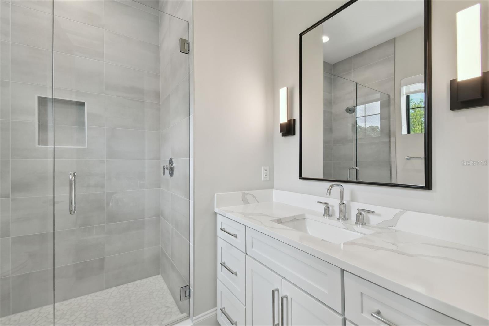 Image 38 of 67 For 4109 Inman Avenue