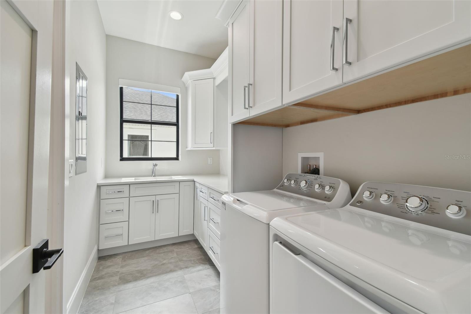 Image 48 of 67 For 4109 Inman Avenue