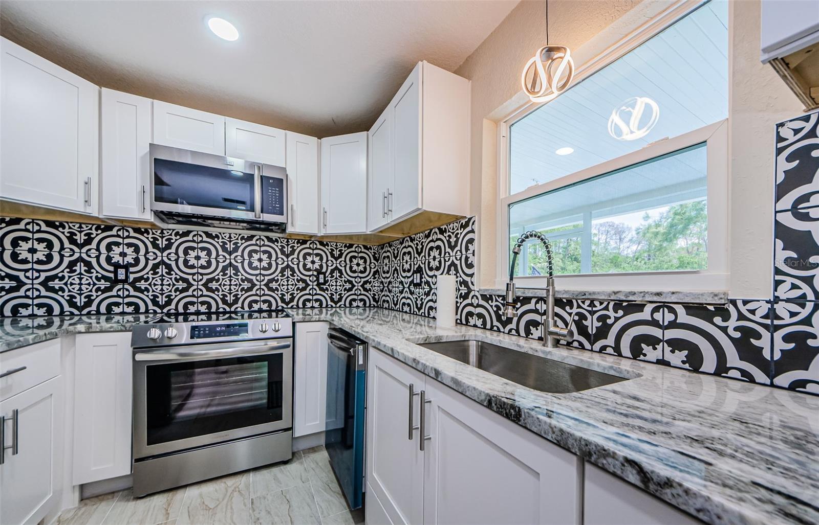 Image 15 of 52 For 7332 Janczlik Dr