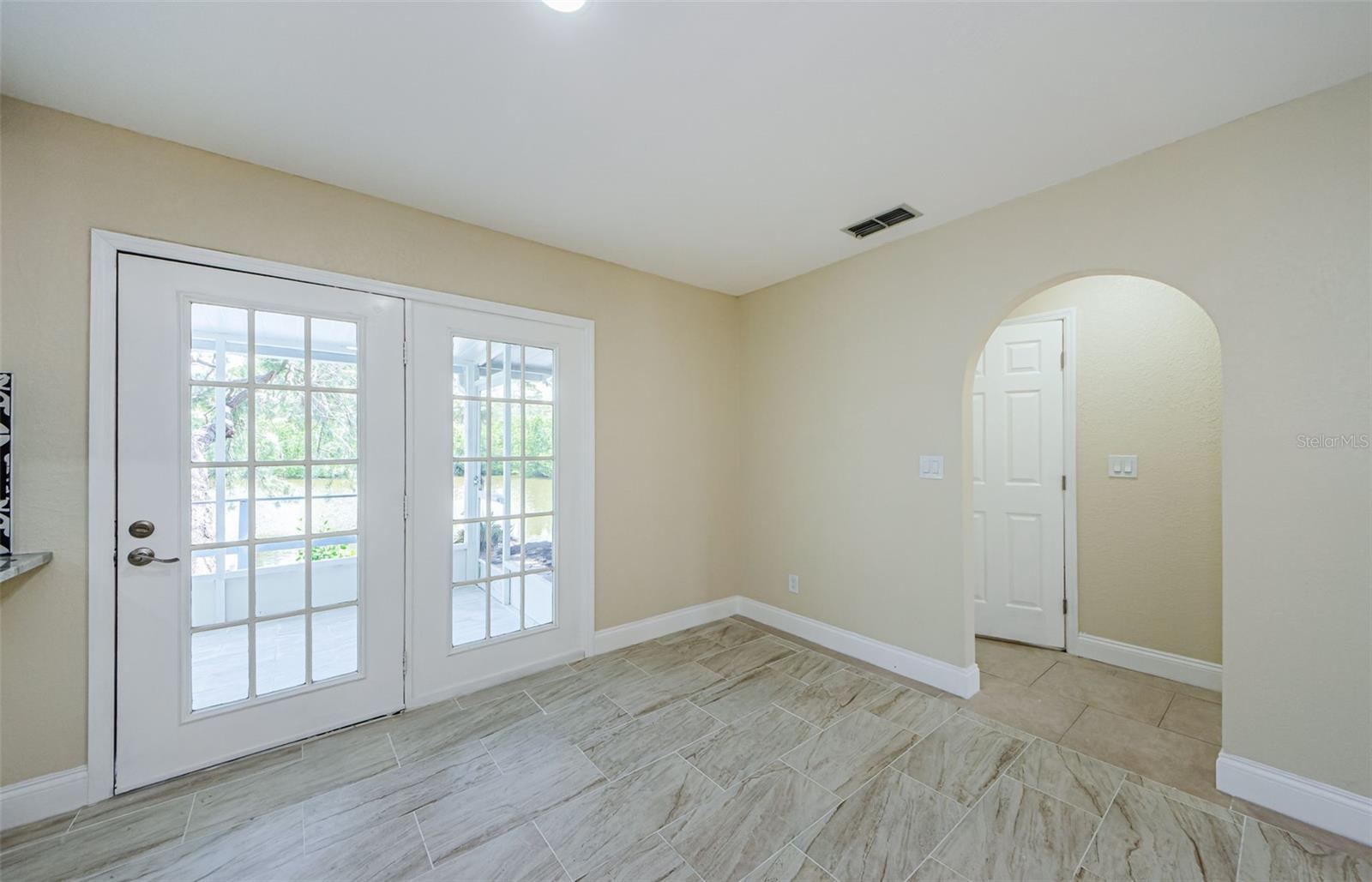 Image 24 of 52 For 7332 Janczlik Dr