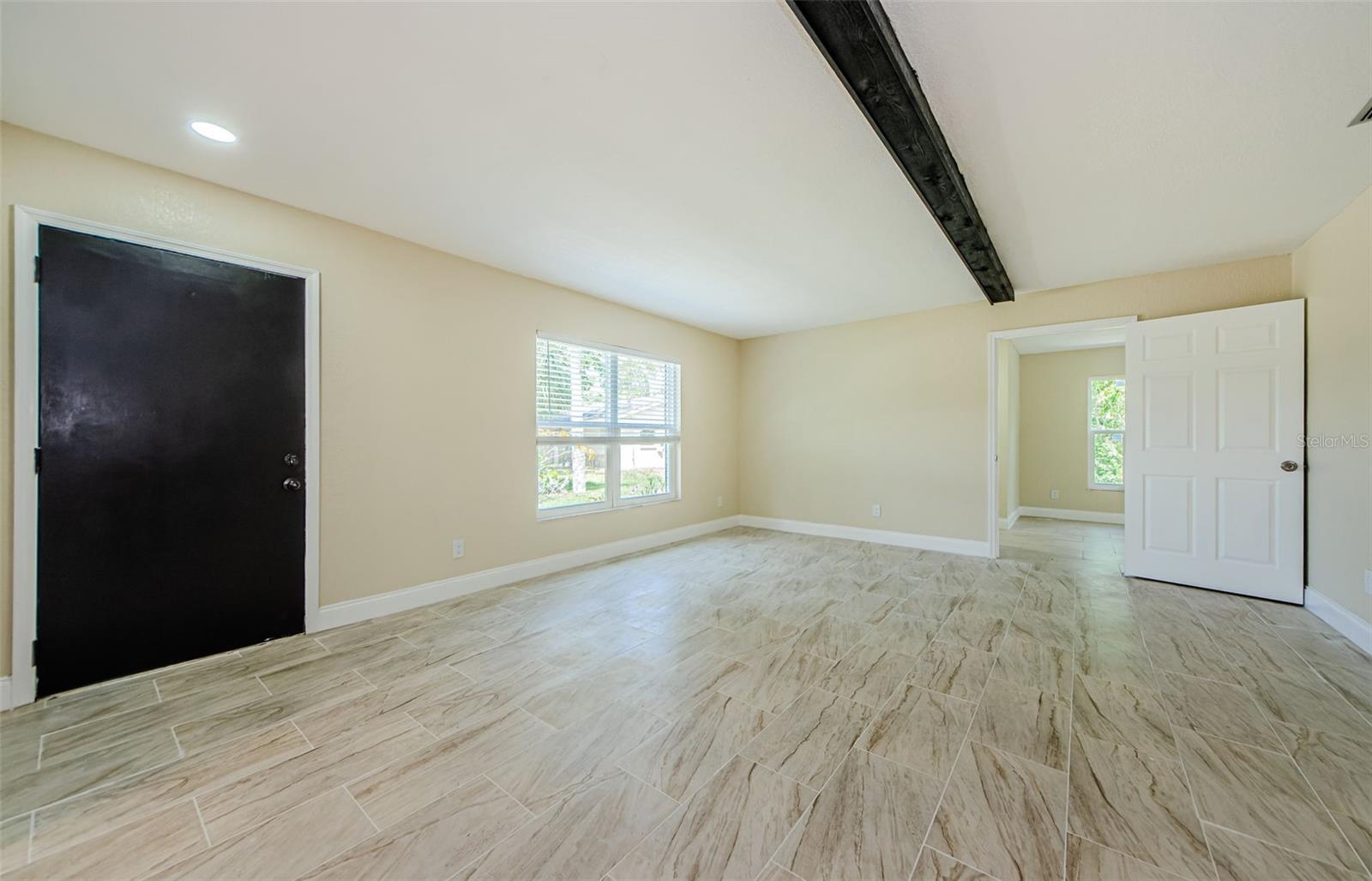 Image 6 of 52 For 7332 Janczlik Dr