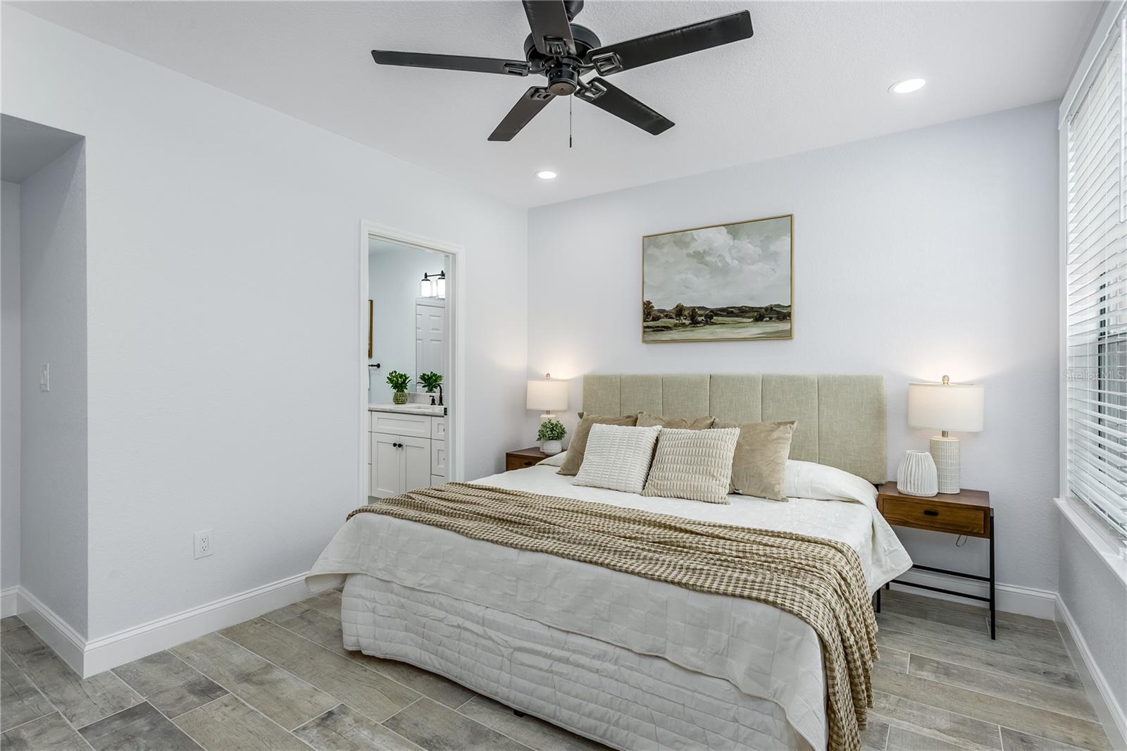 Image 11 of 35 For 10520 White Lake Court 10520
