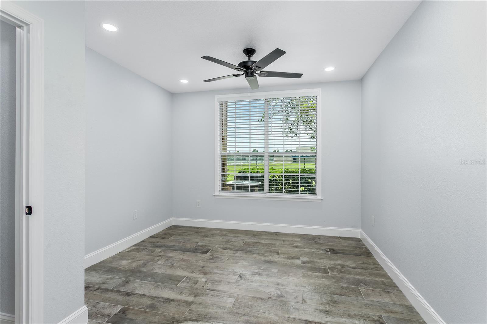 Image 14 of 35 For 10520 White Lake Court 10520