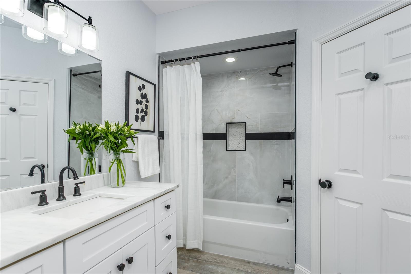 Image 15 of 35 For 10520 White Lake Court 10520