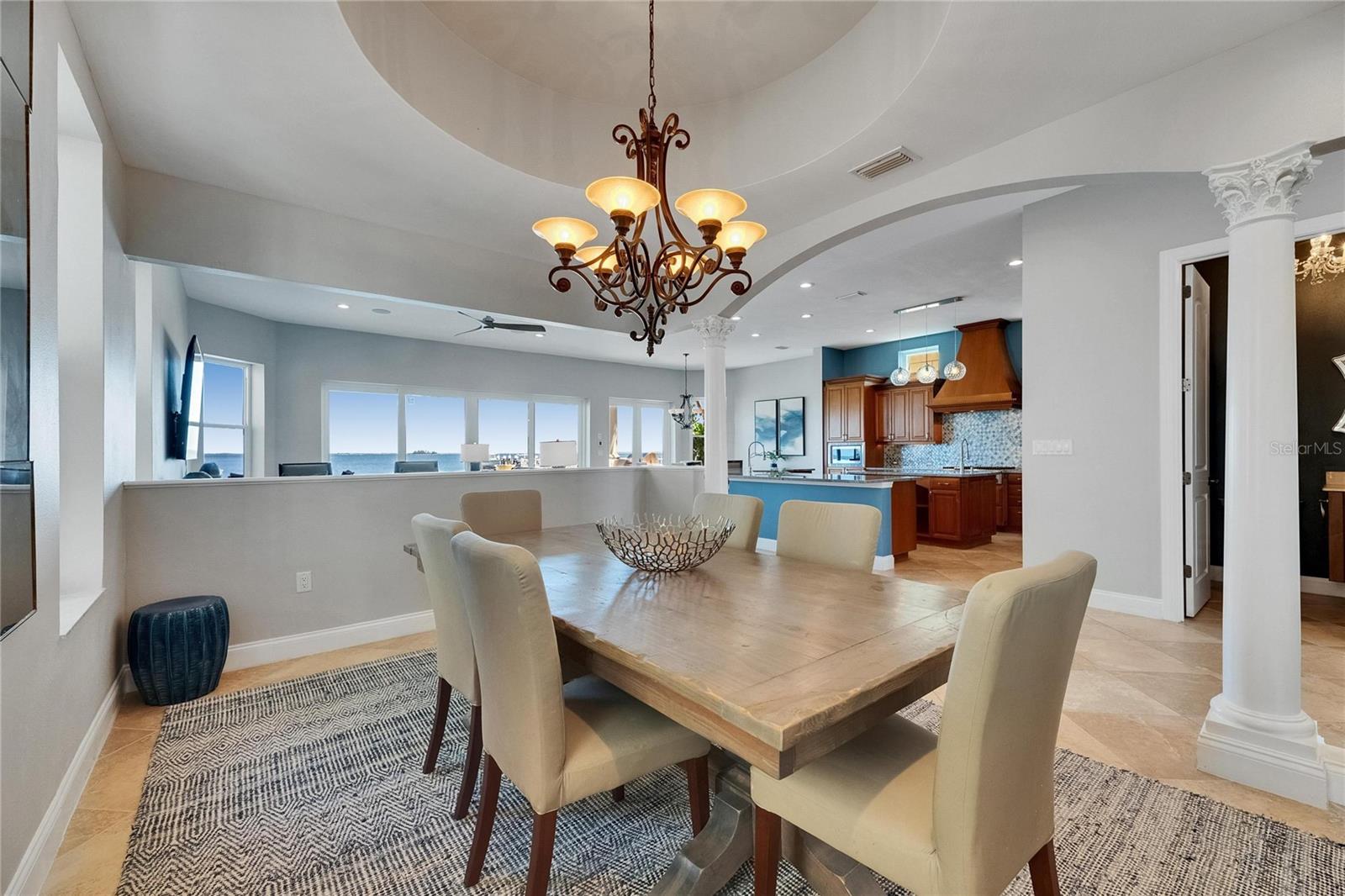 Listing photo id 17 for 6418 Bright Bay Court