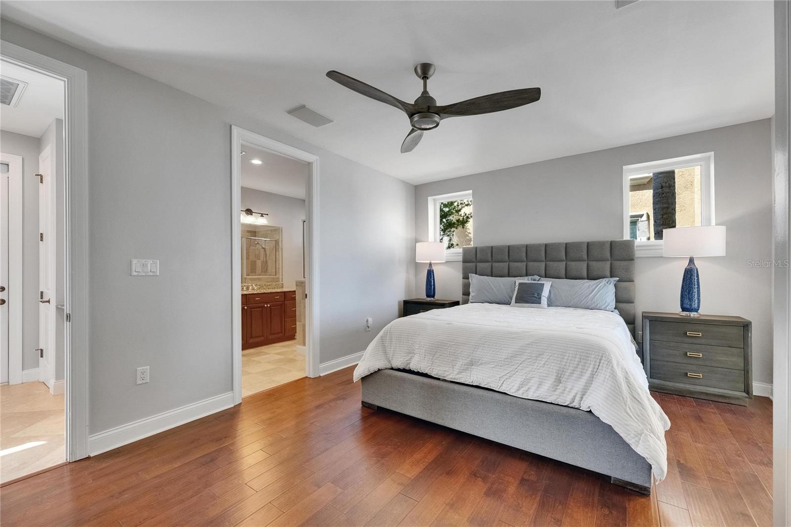 Listing photo id 36 for 6418 Bright Bay Court