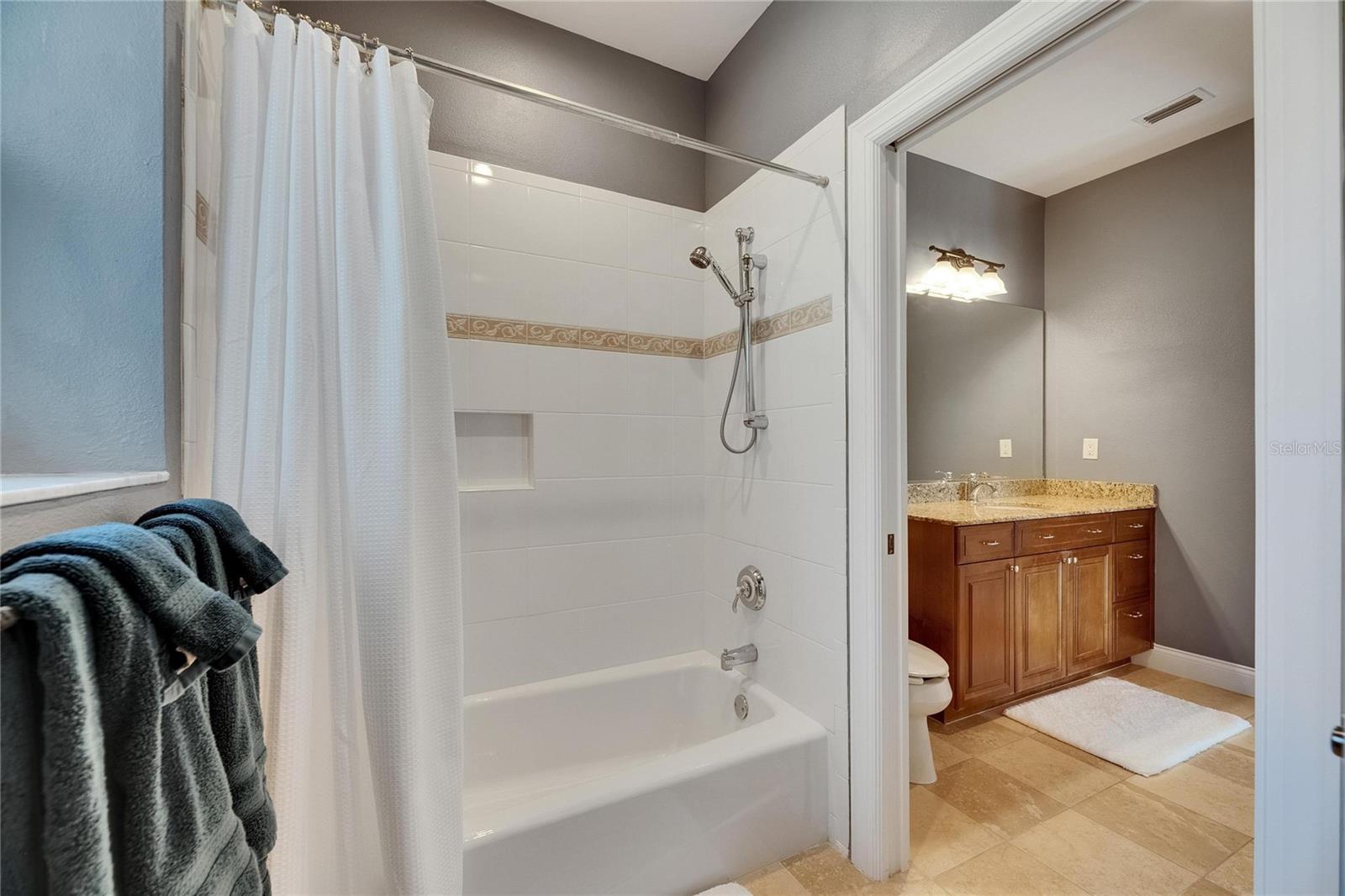 Listing photo id 46 for 6418 Bright Bay Court