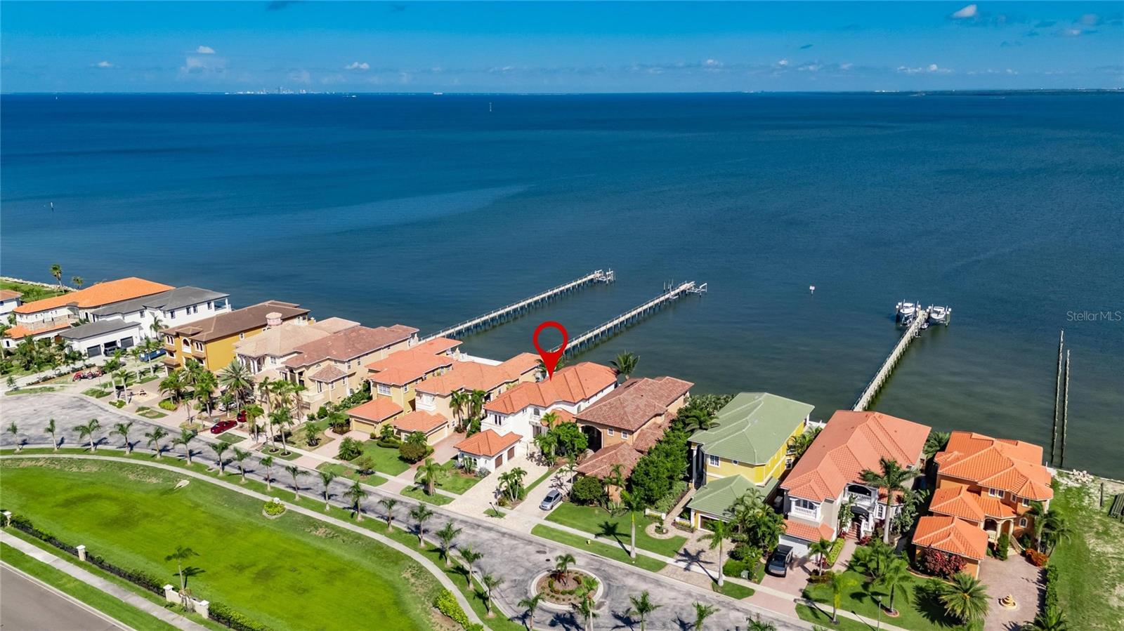 Listing photo id 47 for 6418 Bright Bay Court