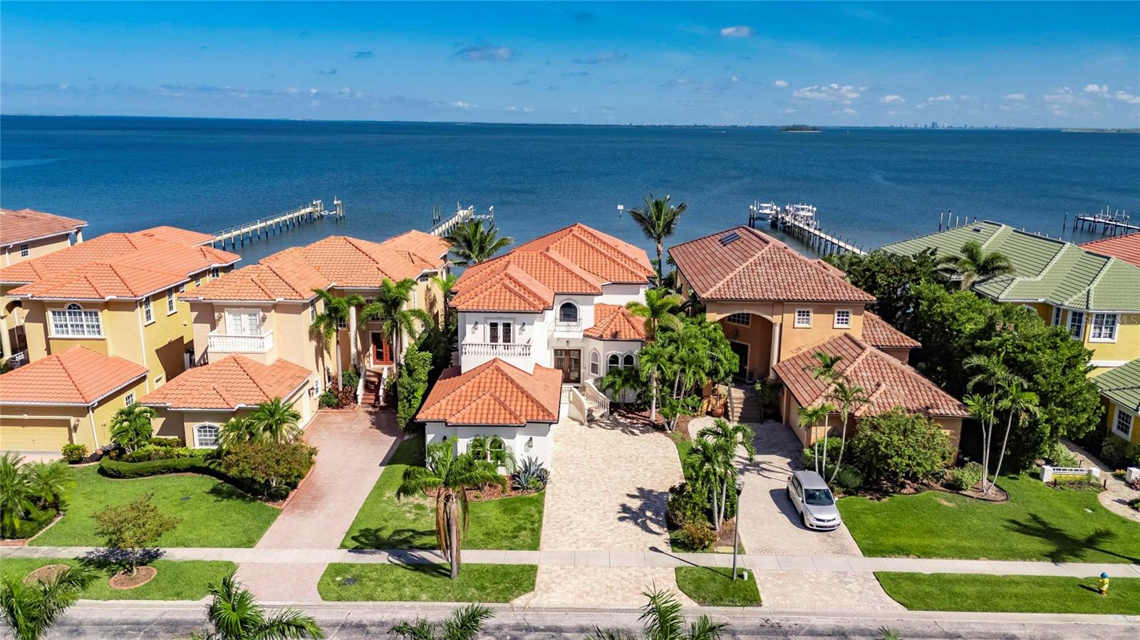 Listing photo id 53 for 6418 Bright Bay Court