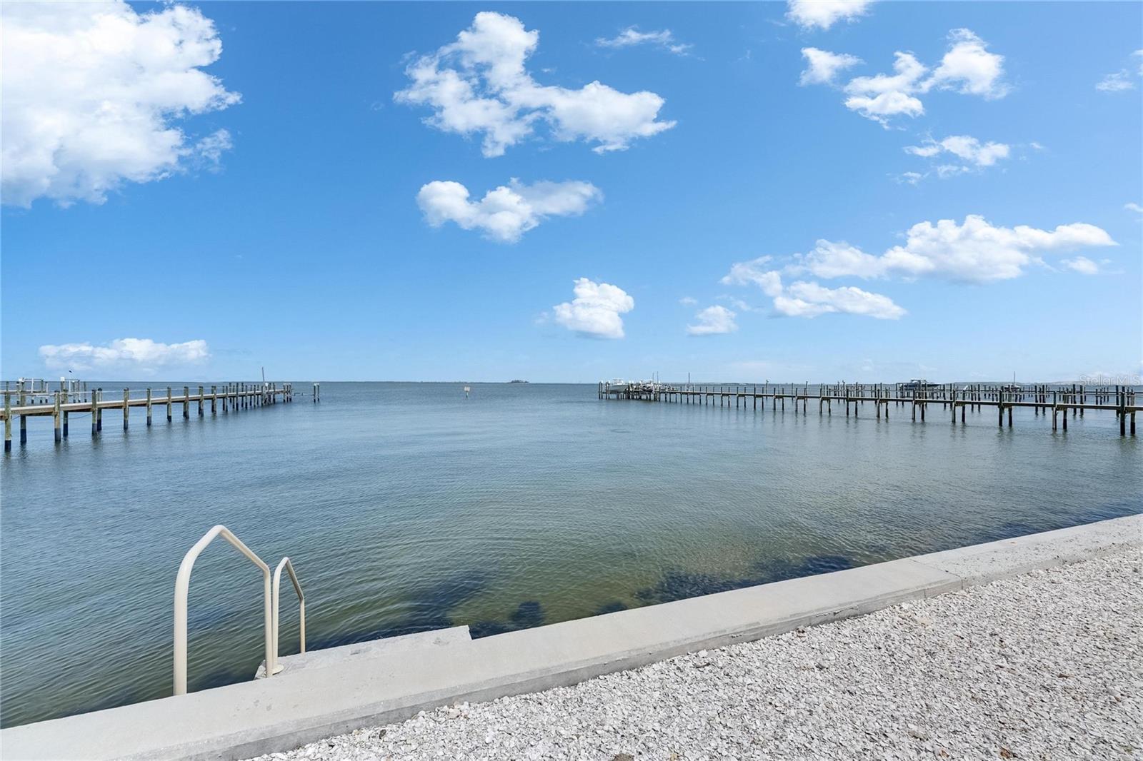 Listing photo id 60 for 6418 Bright Bay Court