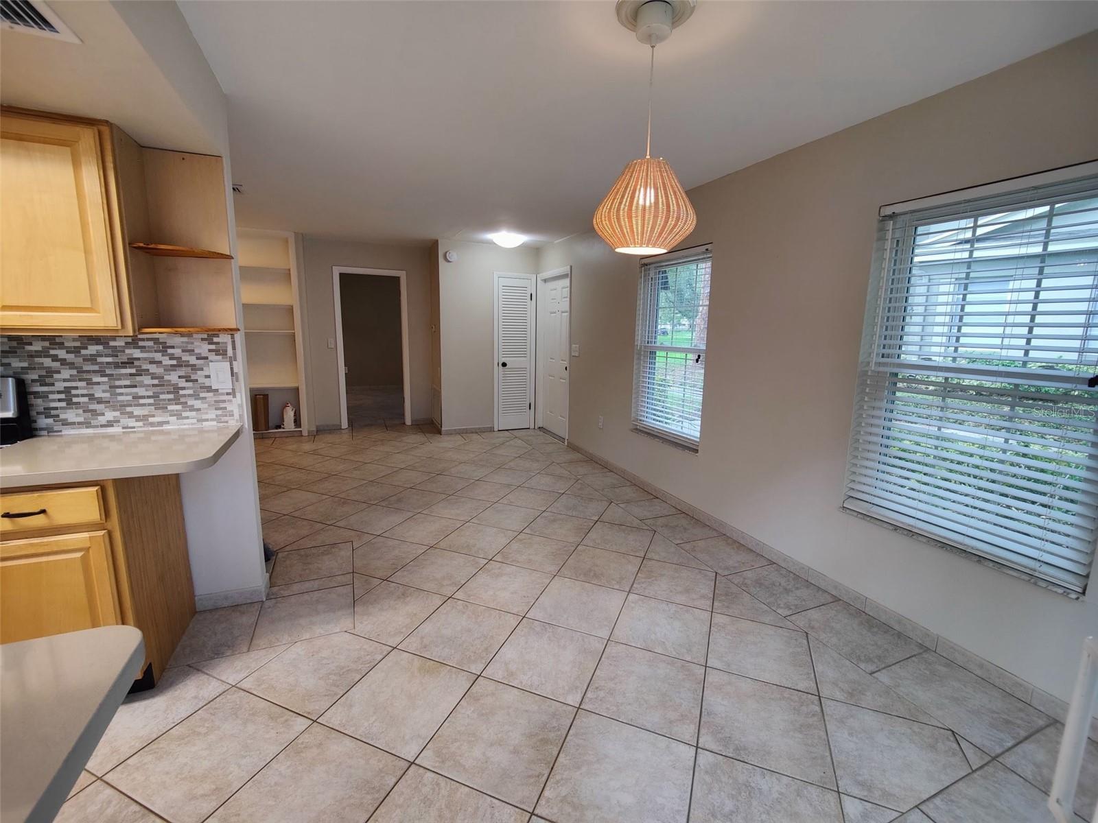 Image 4 of 24 For 6214 Dewdrop Way 621