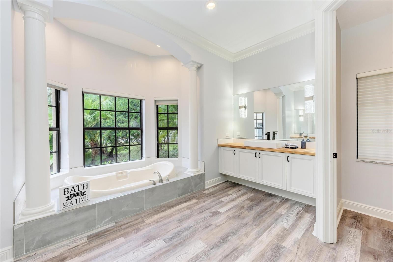 Image 33 of 78 For 7803 Mathern Court