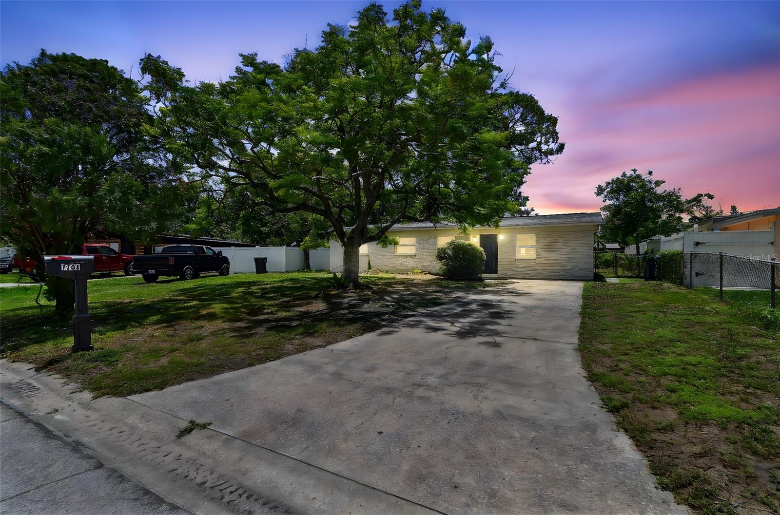 Details for 7704 Tanglewood Lane, TAMPA, FL 33615