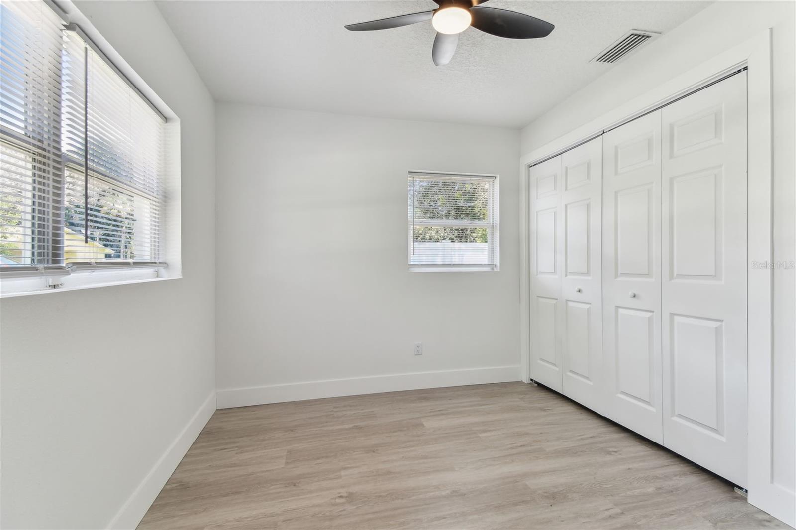 Listing photo id 40 for 7704 Tanglewood Lane