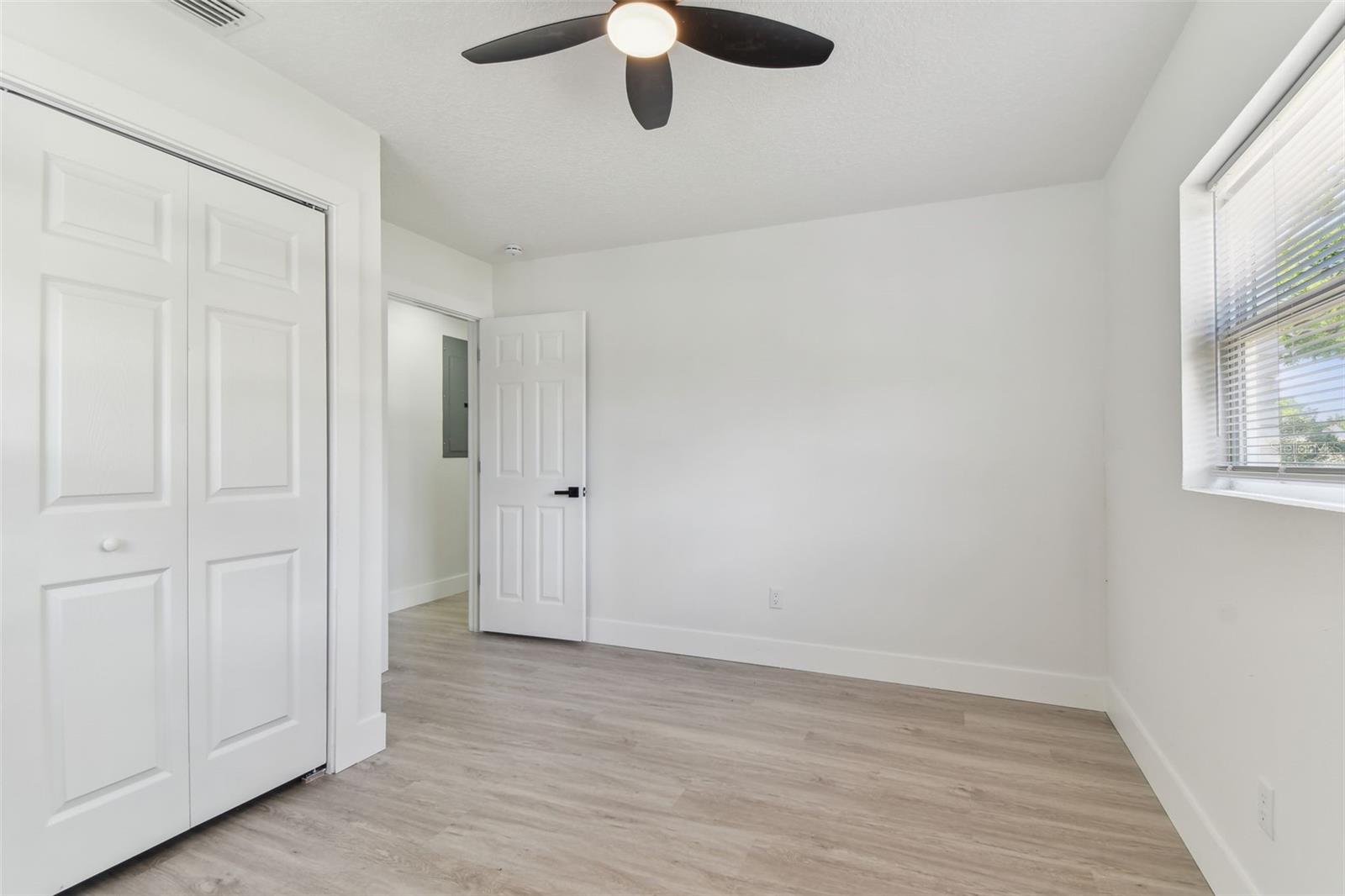 Listing photo id 41 for 7704 Tanglewood Lane