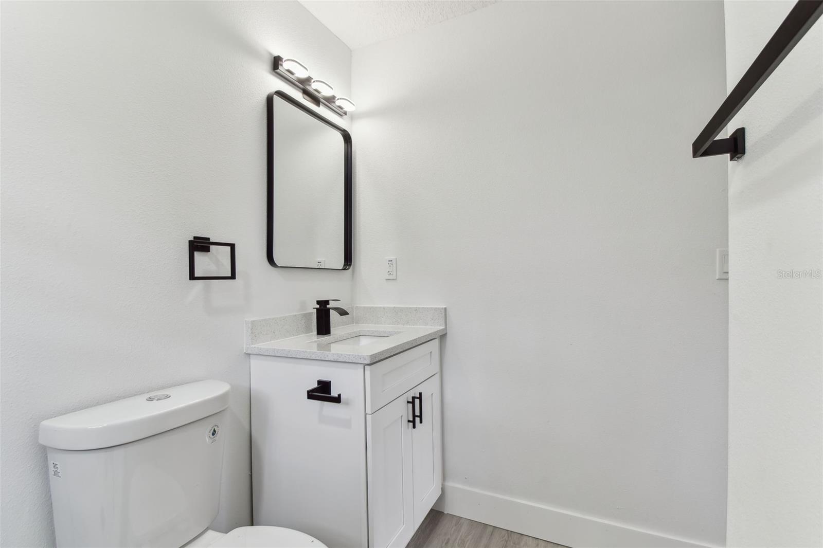 Listing photo id 50 for 7704 Tanglewood Lane