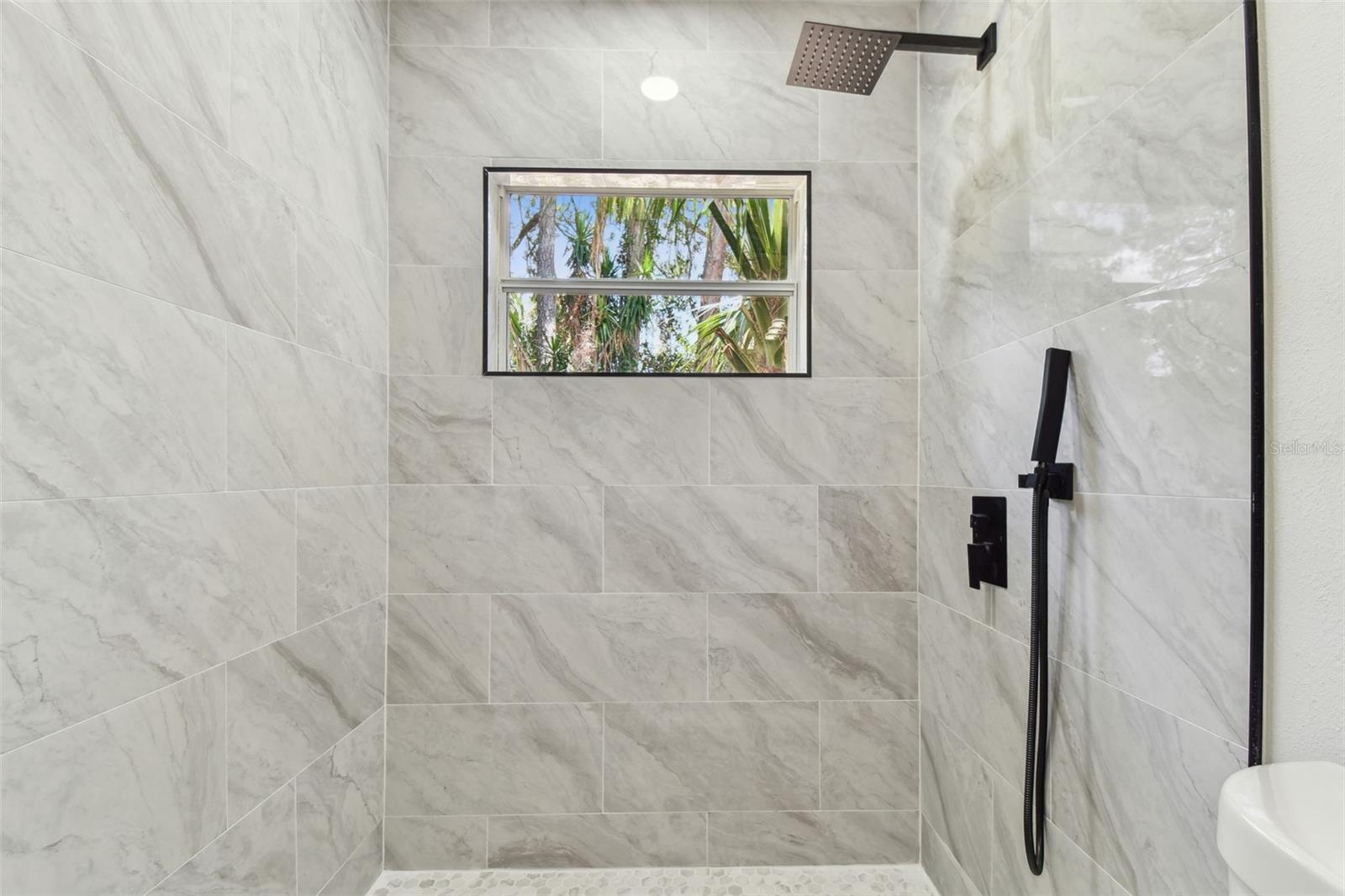 Listing photo id 51 for 7704 Tanglewood Lane