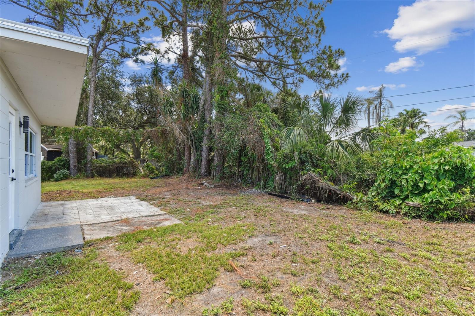 Listing photo id 52 for 7704 Tanglewood Lane