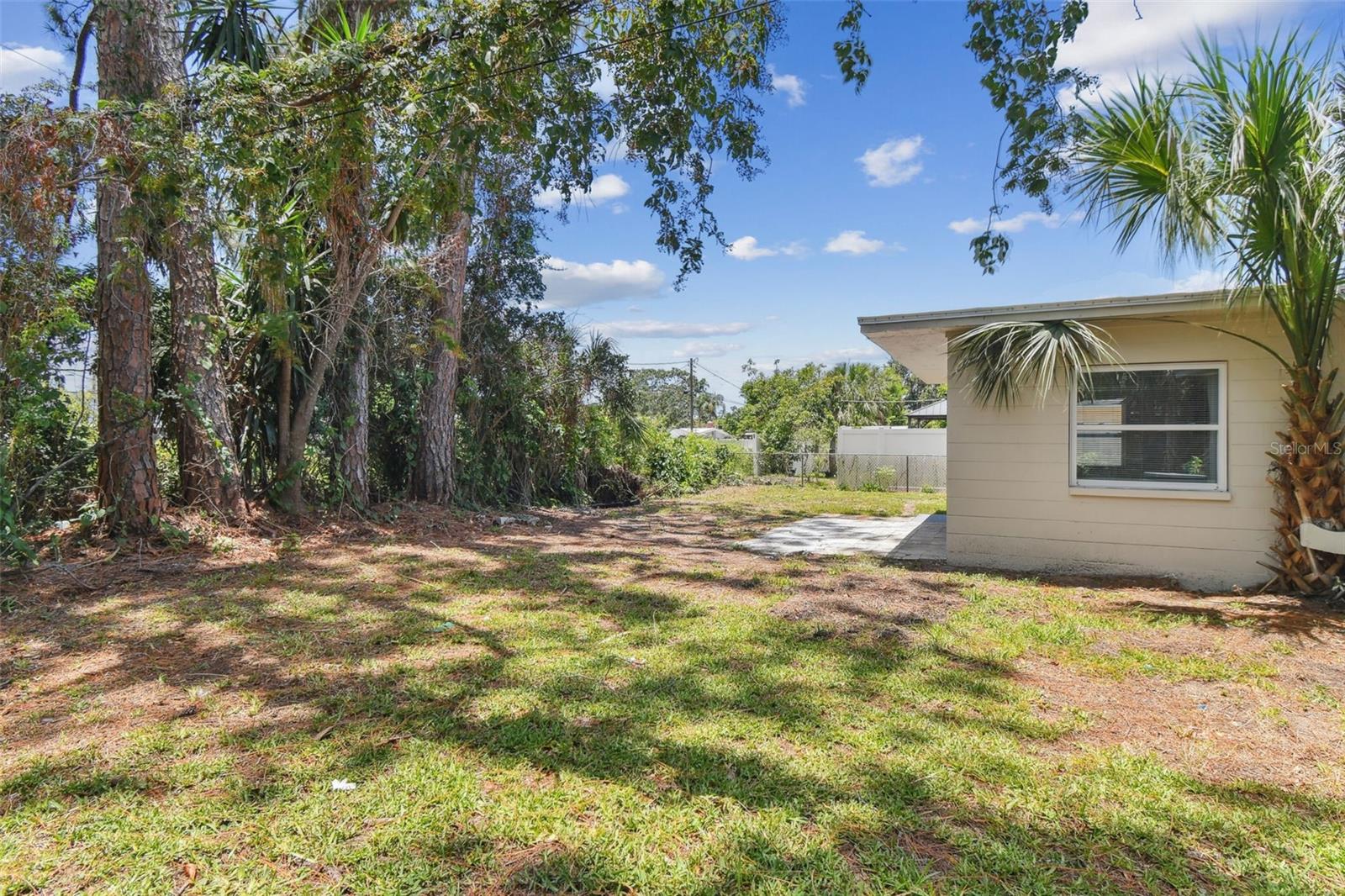 Listing photo id 55 for 7704 Tanglewood Lane