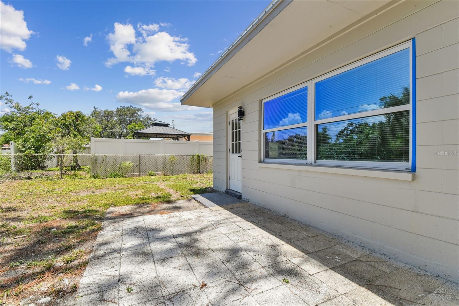 Listing photo id 56 for 7704 Tanglewood Lane