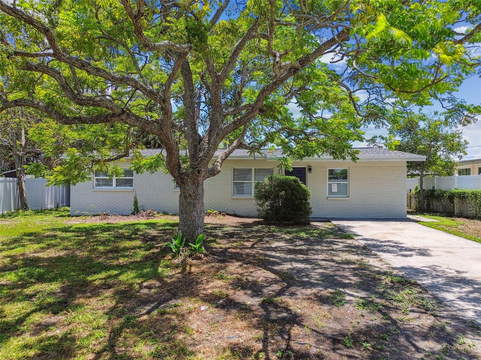 Listing photo id 60 for 7704 Tanglewood Lane