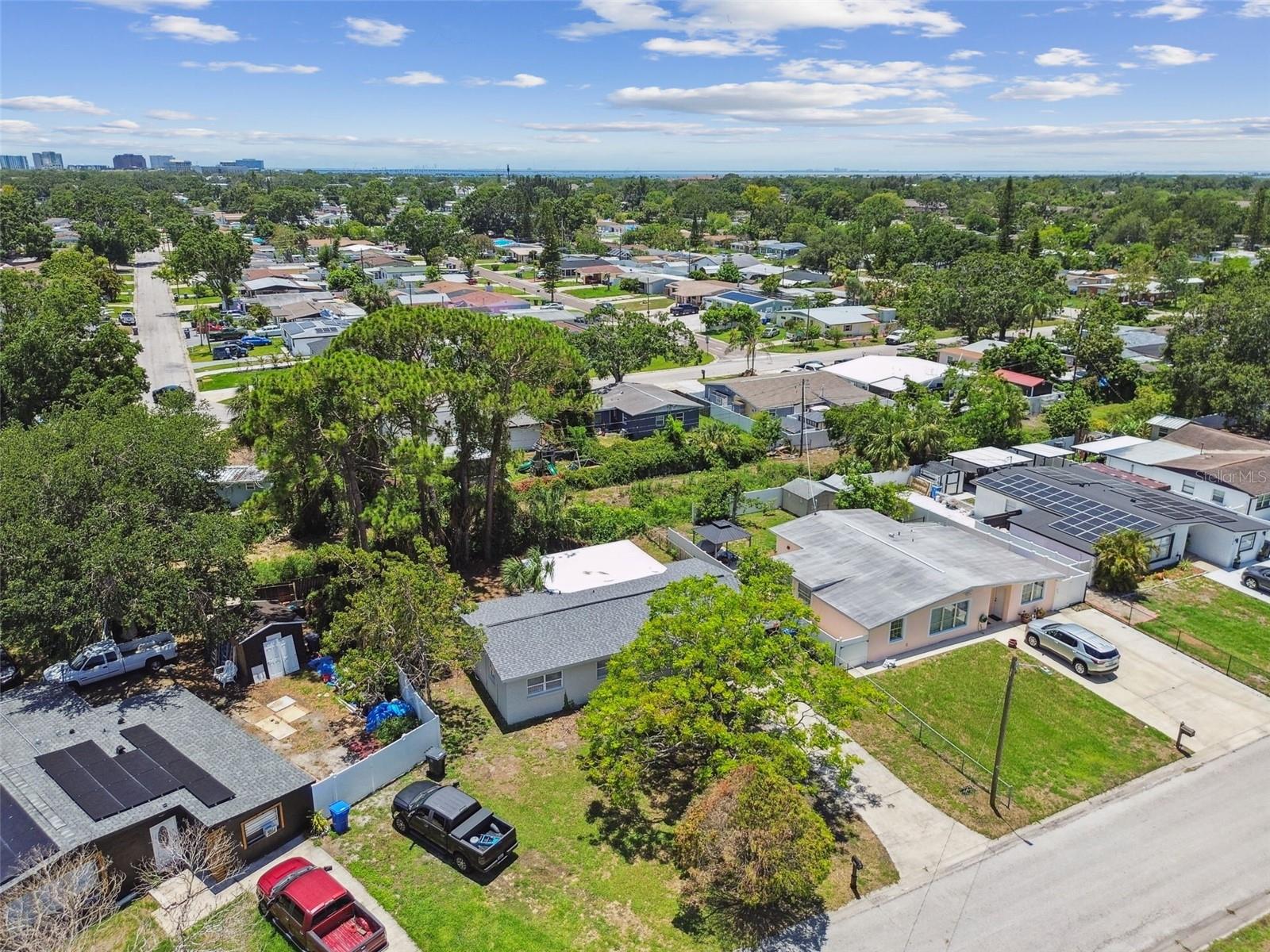 Listing photo id 61 for 7704 Tanglewood Lane
