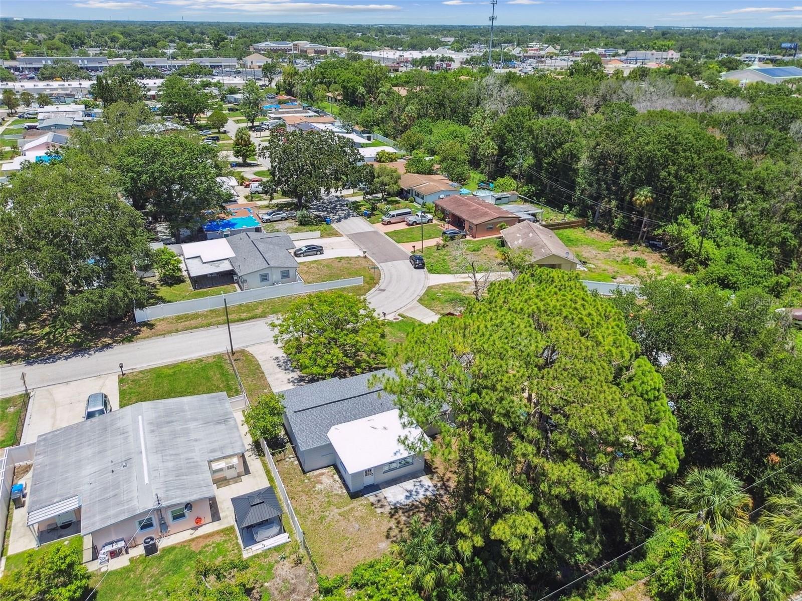 Listing photo id 62 for 7704 Tanglewood Lane