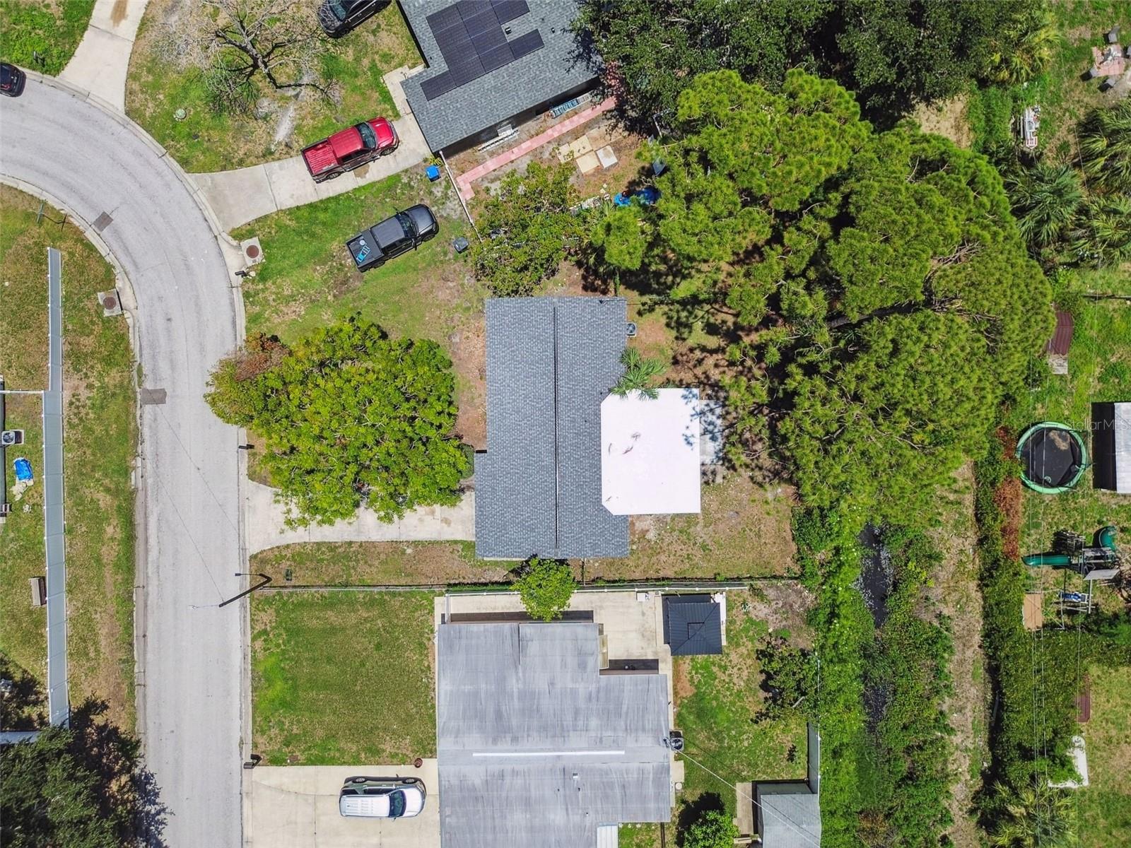 Listing photo id 65 for 7704 Tanglewood Lane